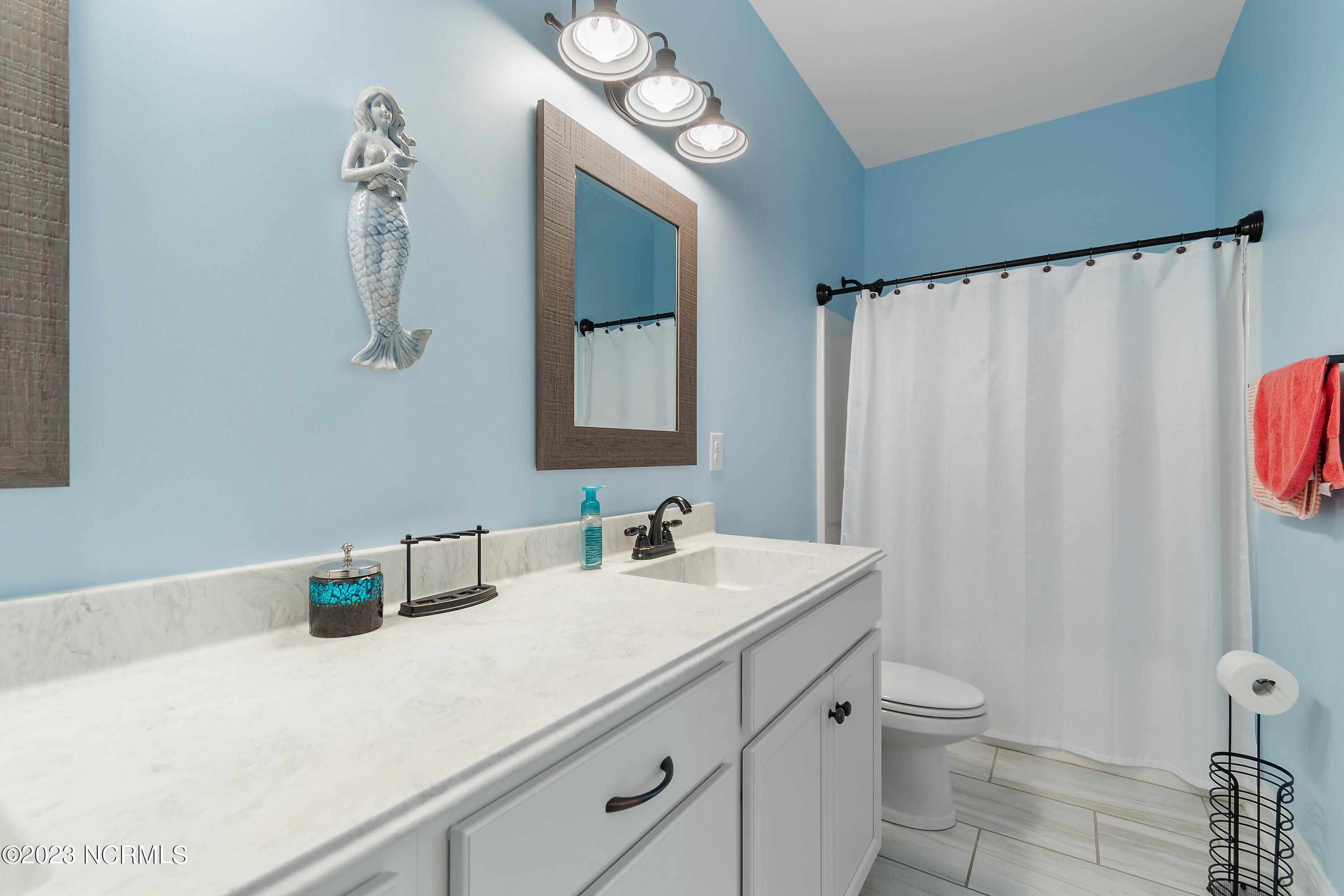 707 W Oak Island Drive