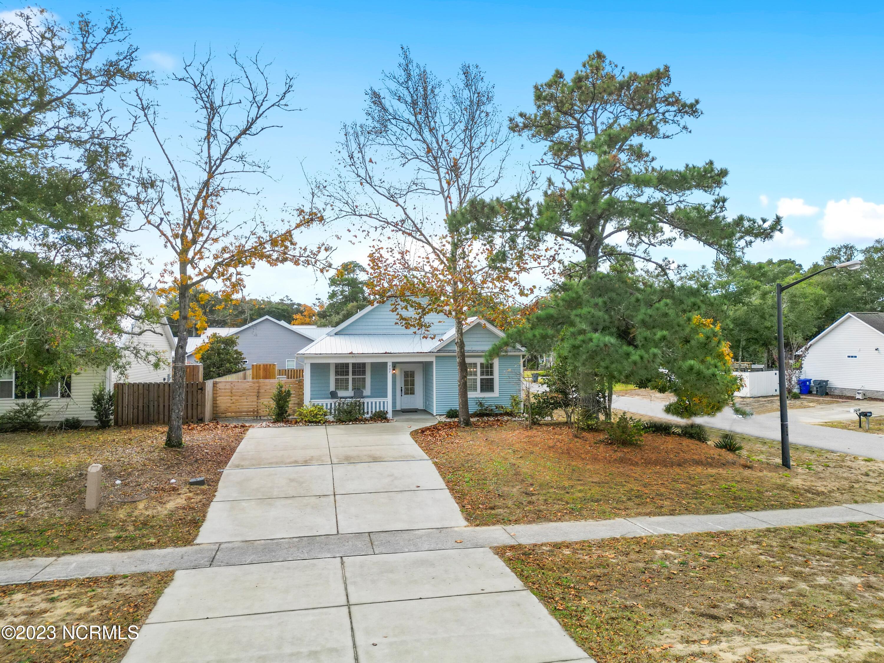 707 W Oak Island Drive