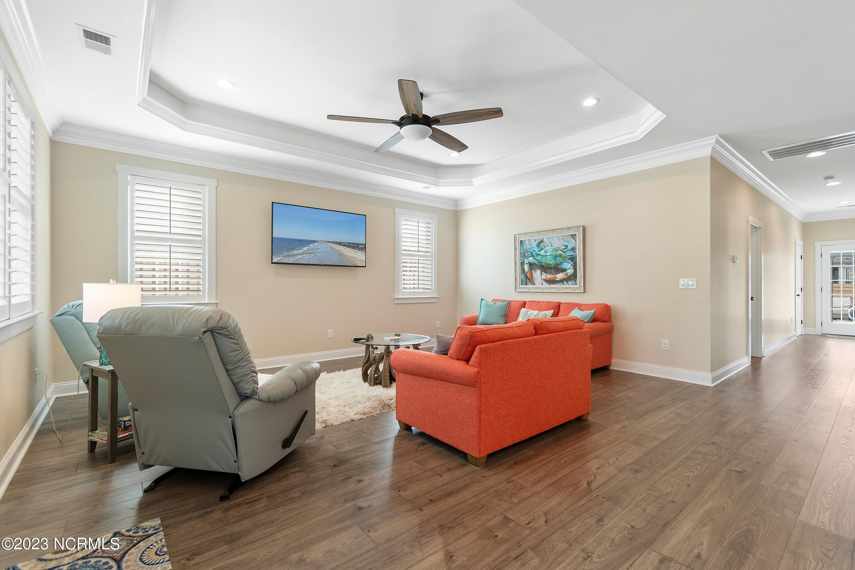 707 W Oak Island Drive