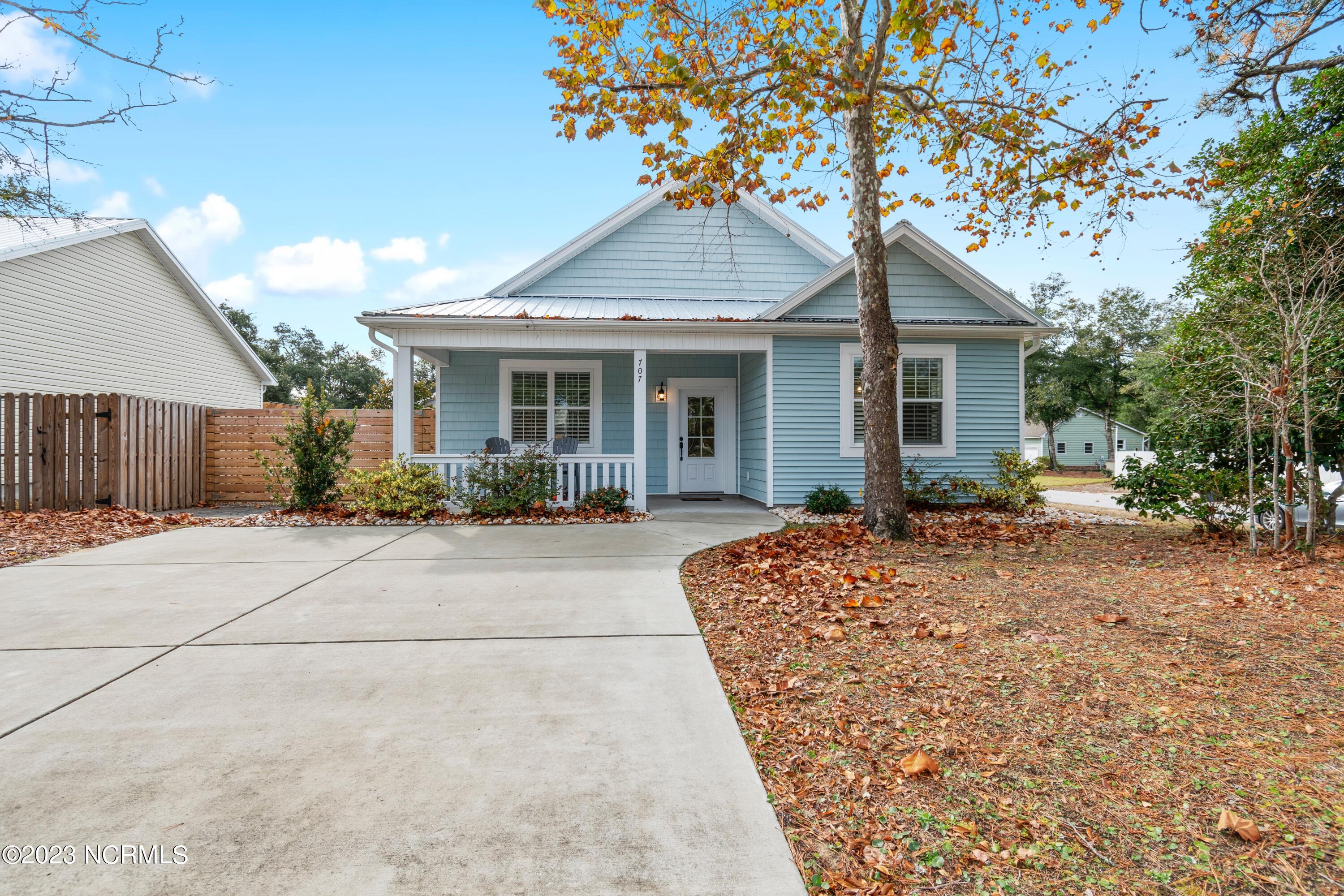 707 W Oak Island Drive