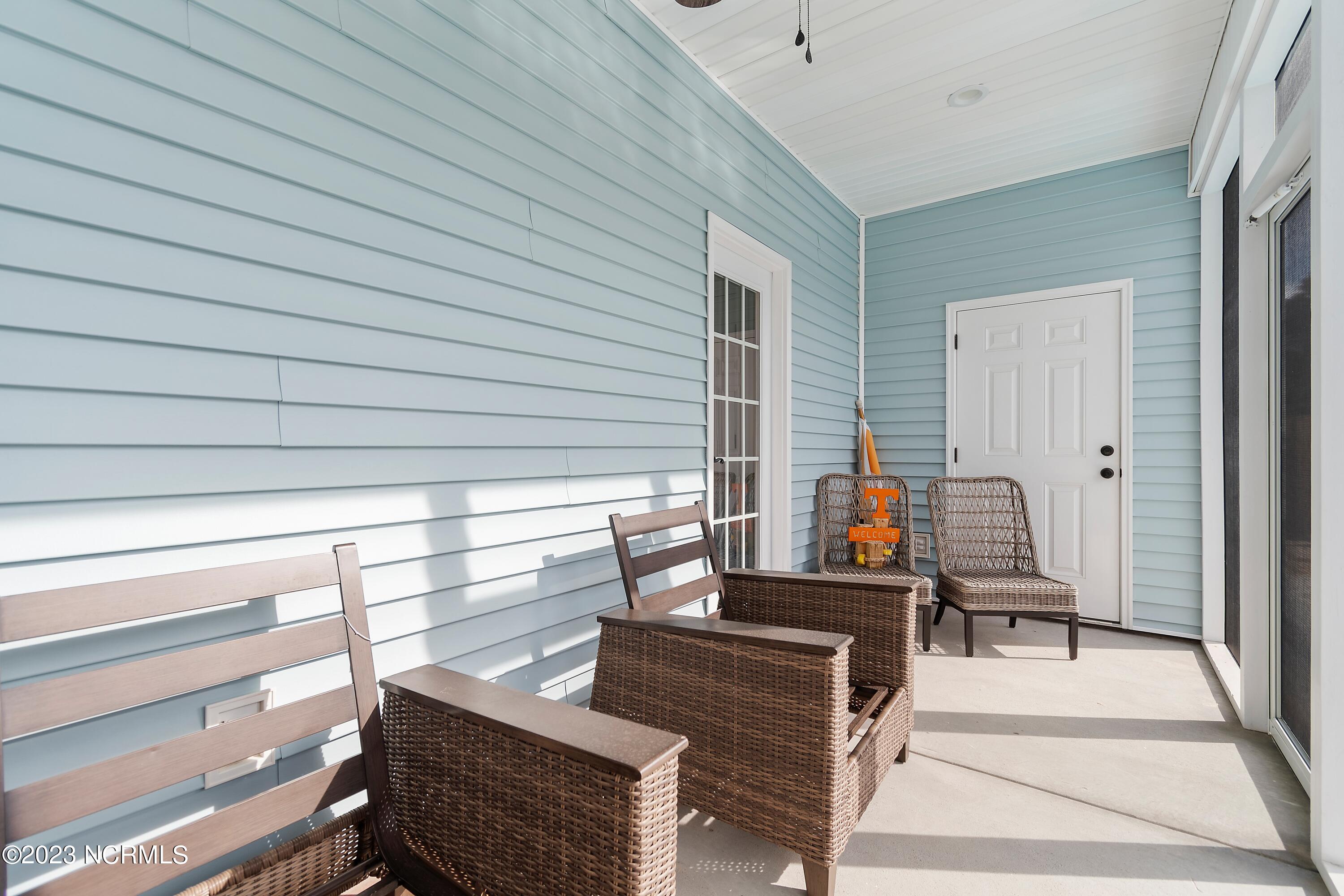 707 W Oak Island Drive