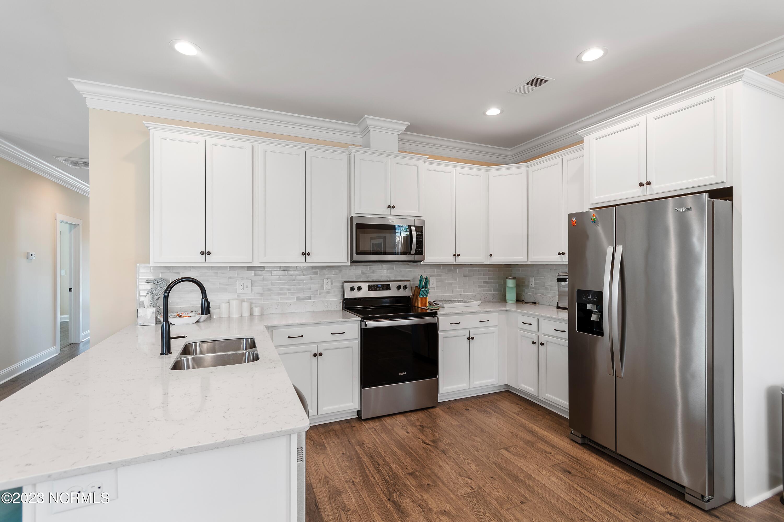 707 W Oak Island Drive