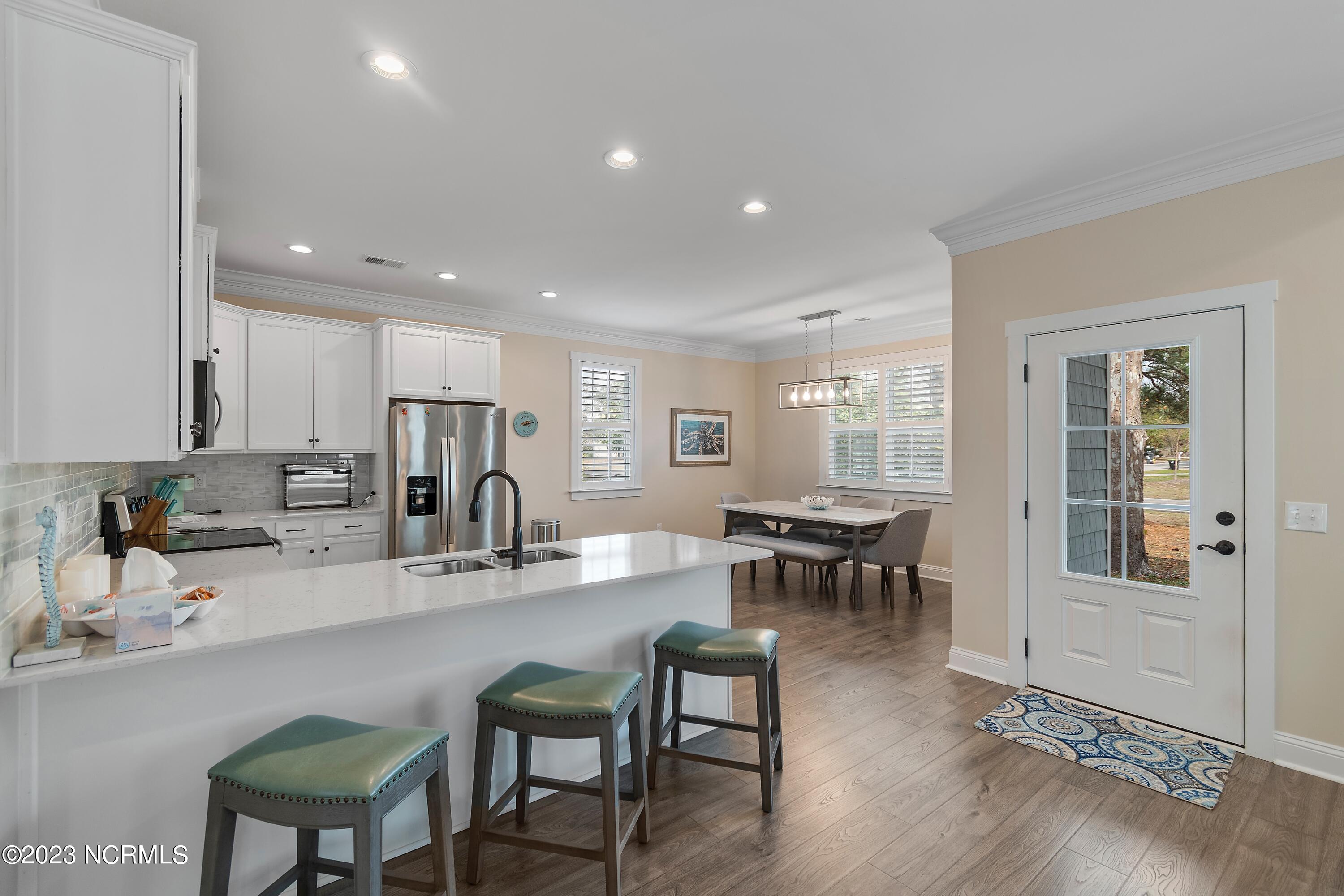 707 W Oak Island Drive