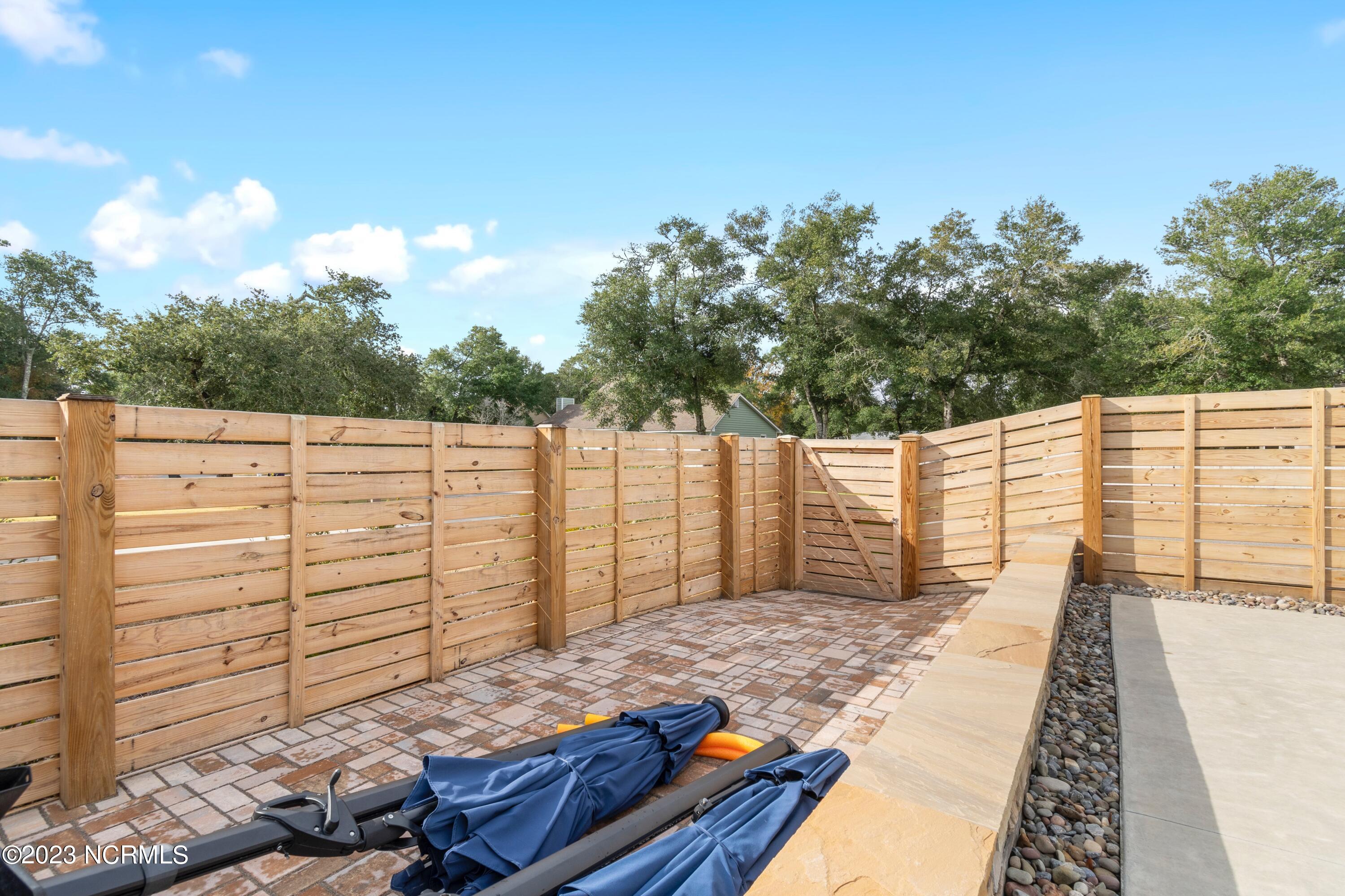 707 W Oak Island Drive