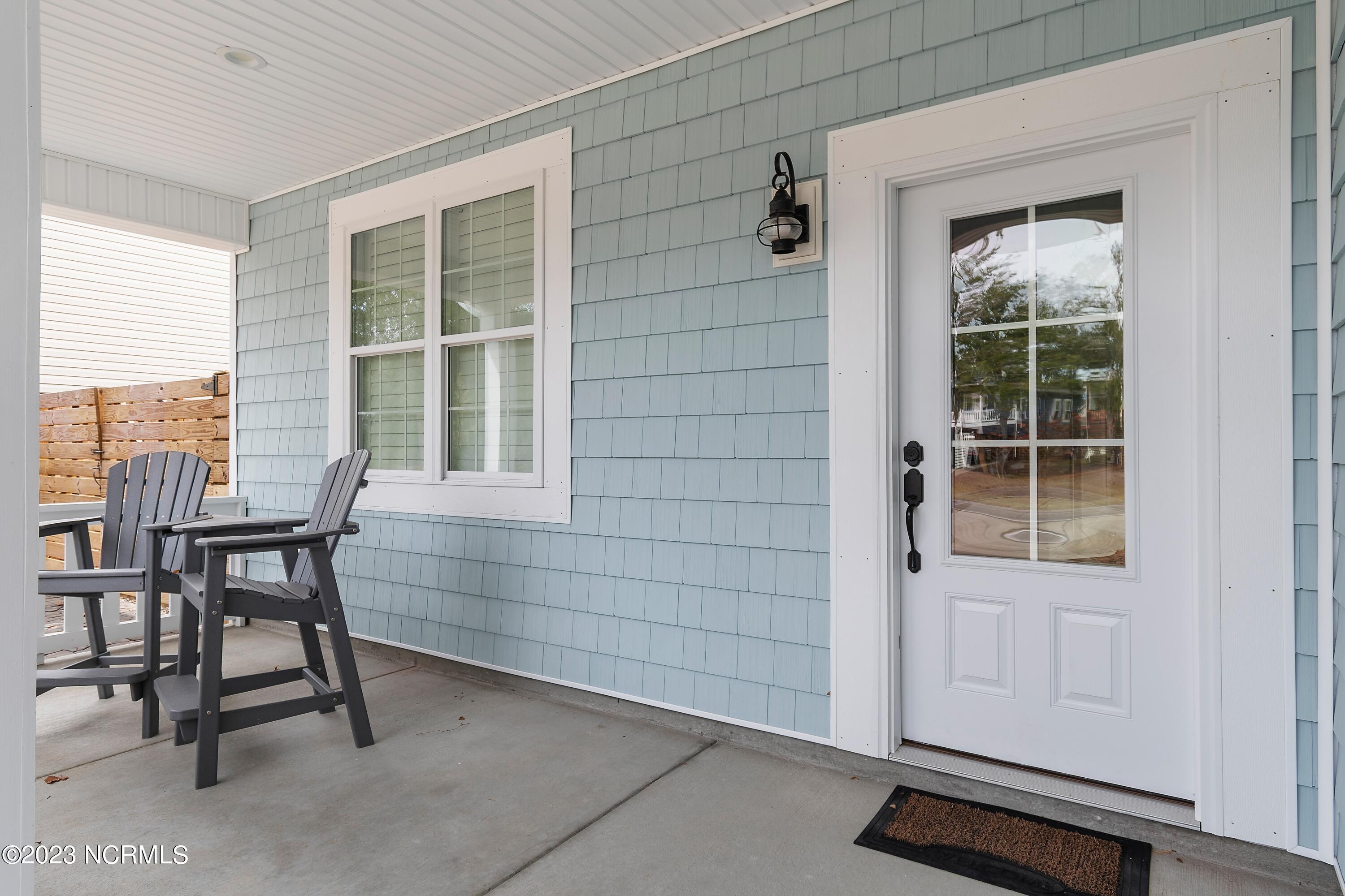 707 W Oak Island Drive