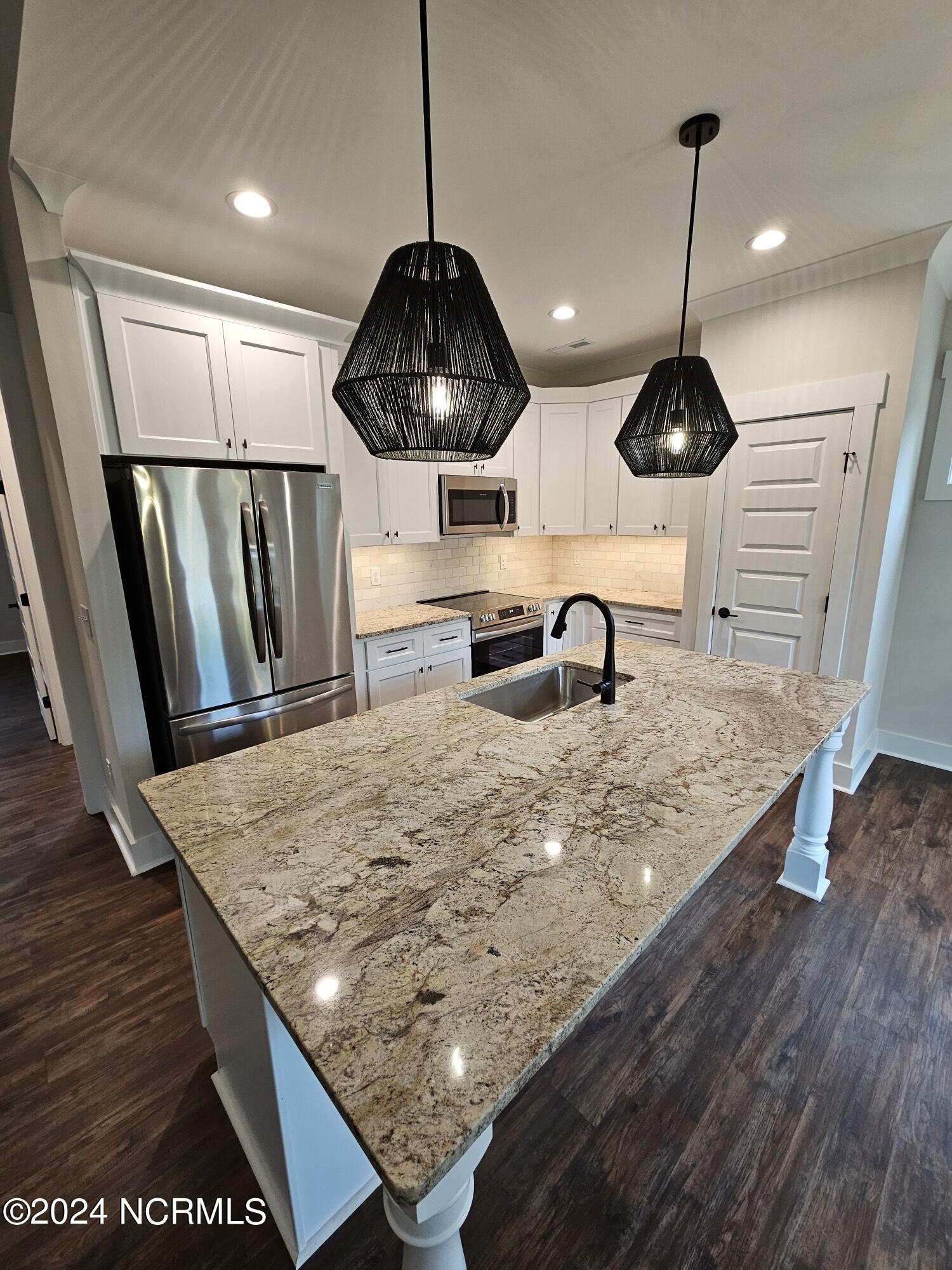 3012 River Hills Drive SW