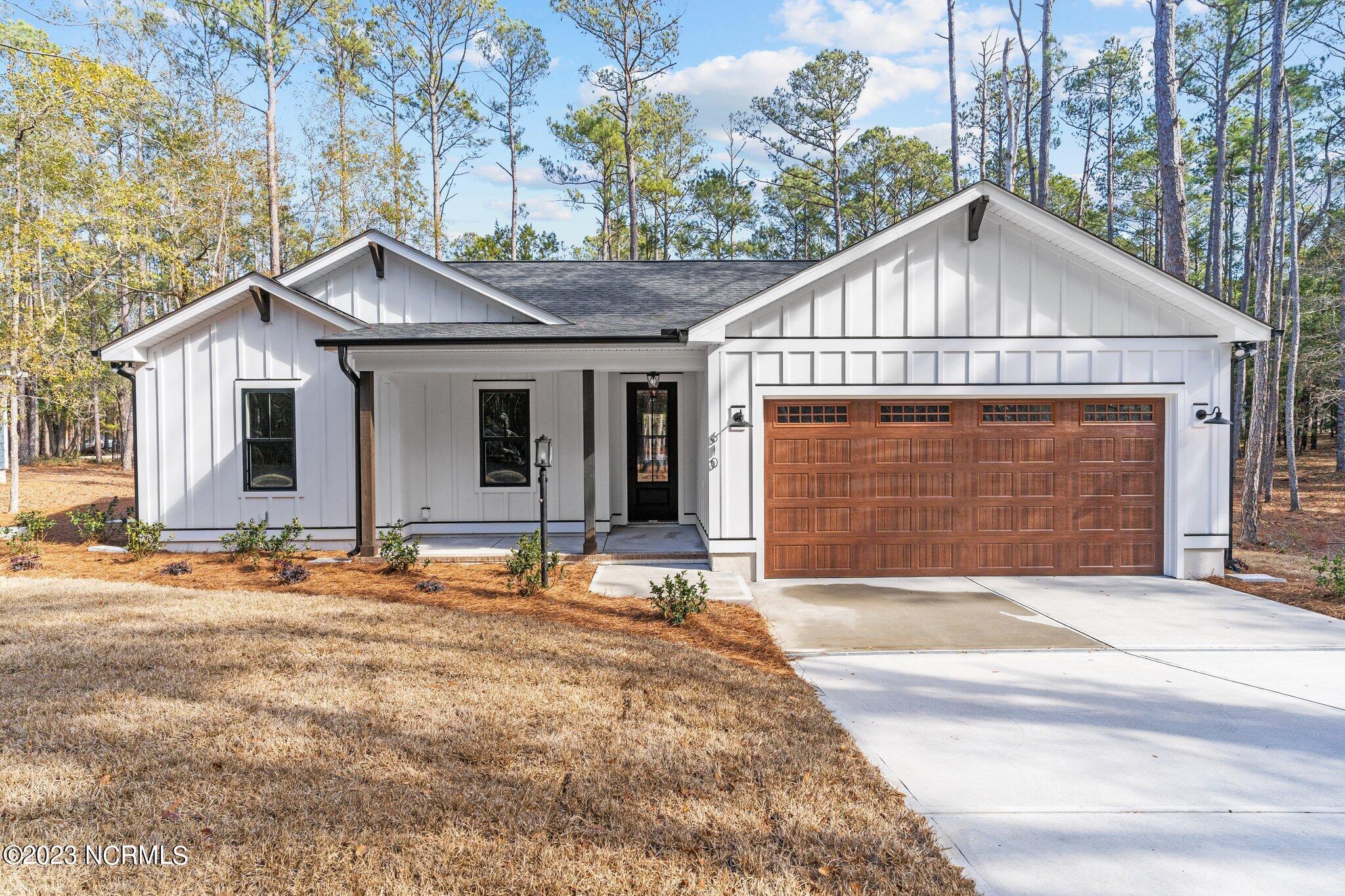 3012 River Hills Drive SW