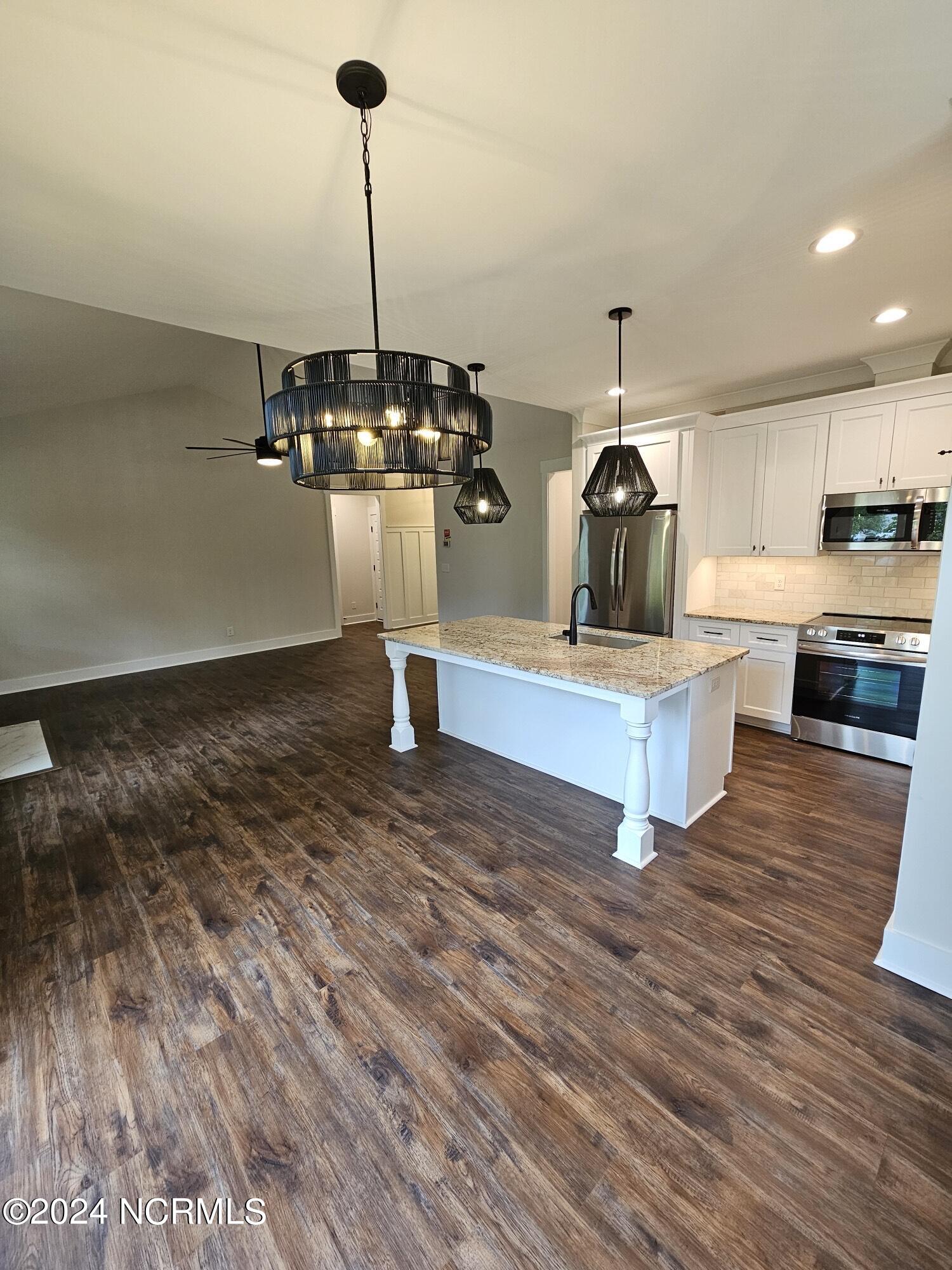 3012 River Hills Drive SW