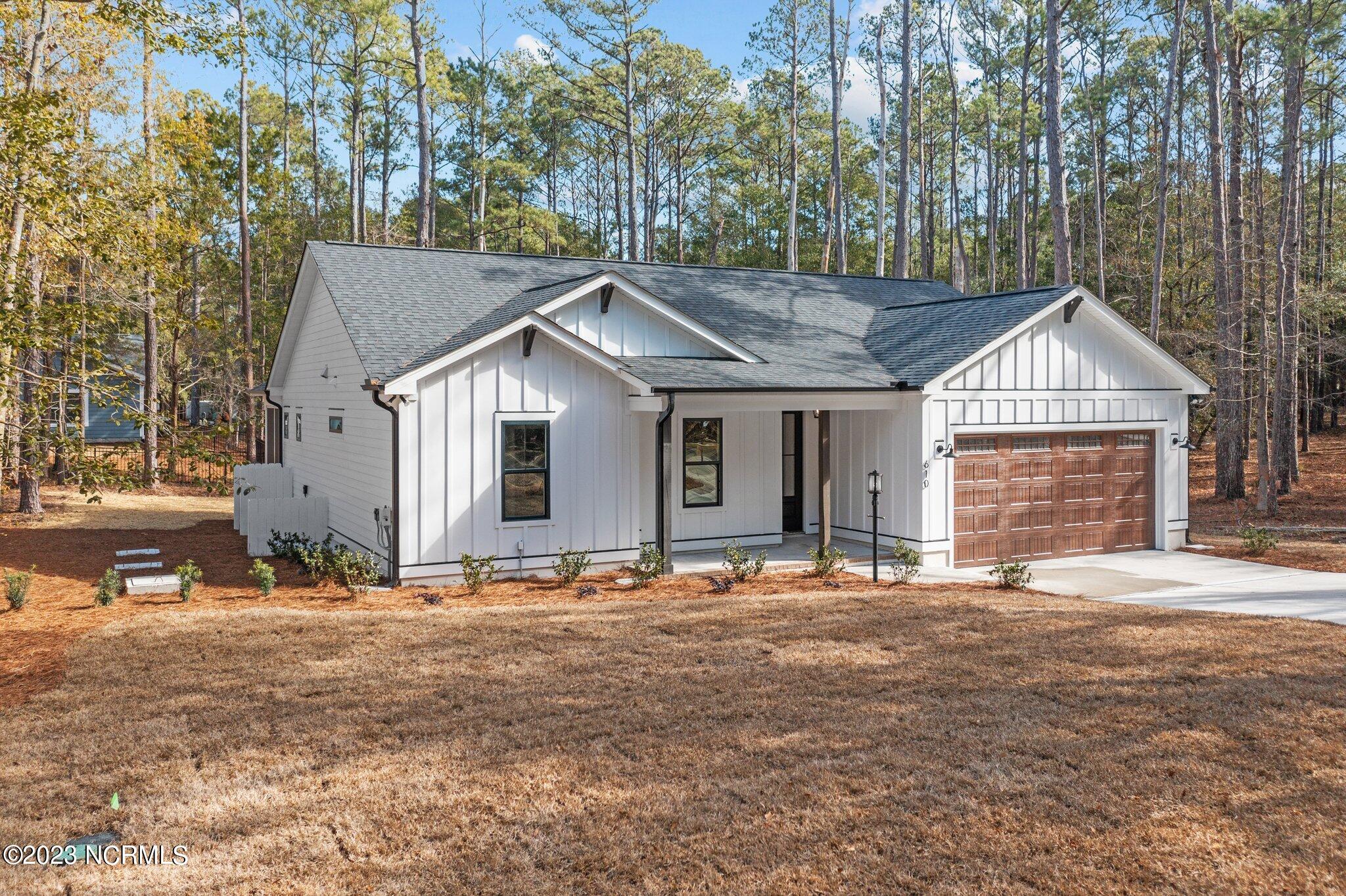 3012 River Hills Drive SW