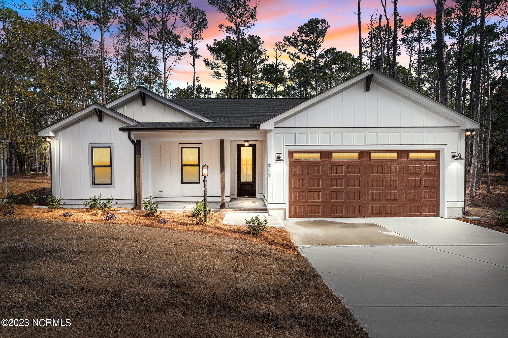 3012 River Hills Drive SW