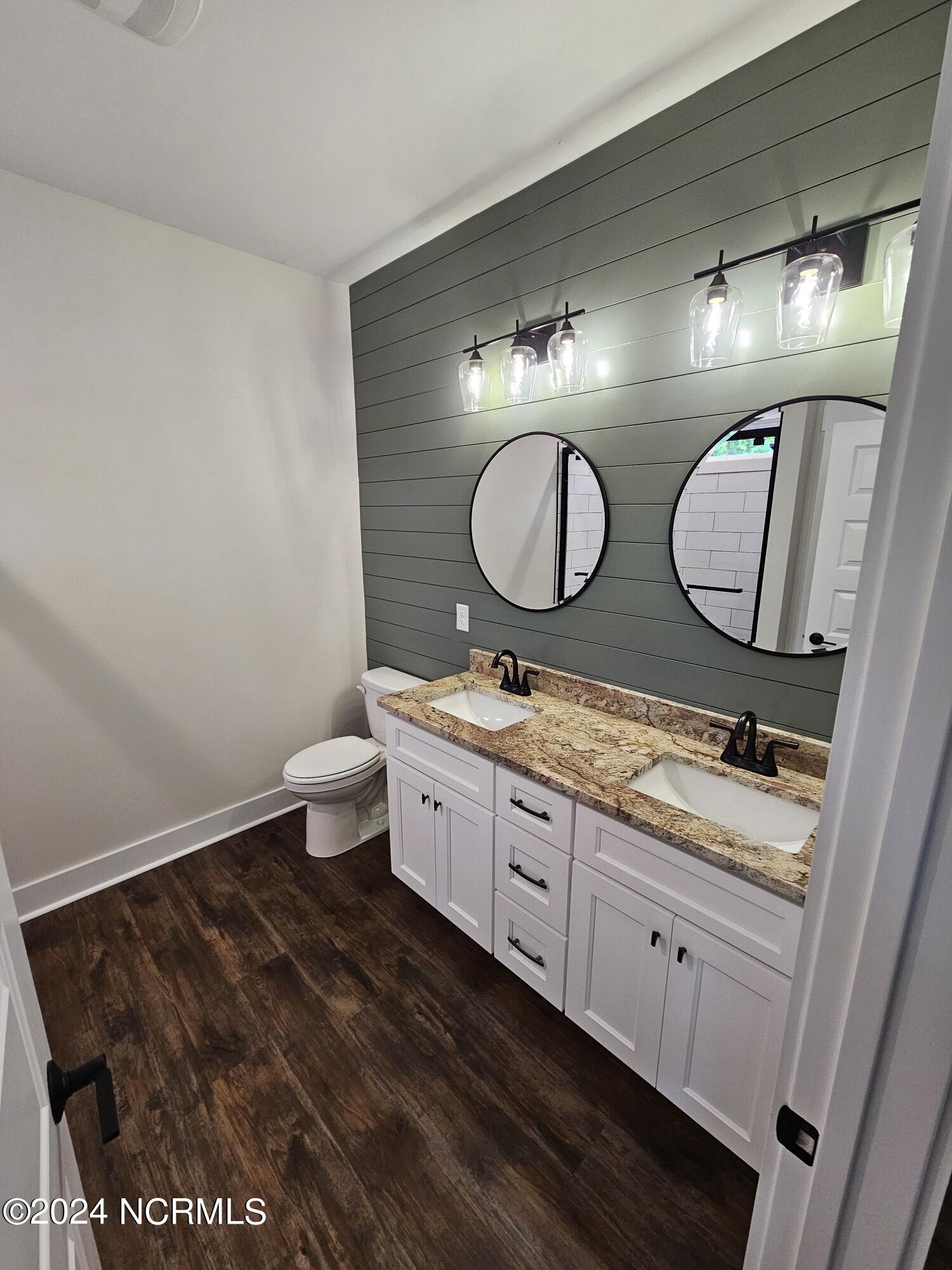 3012 River Hills Drive SW