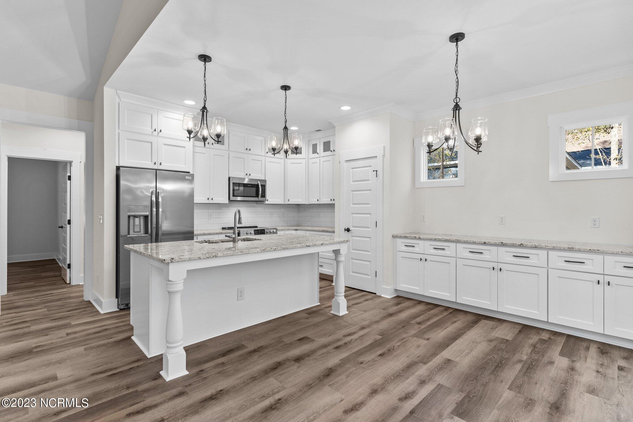 3012 River Hills Drive SW