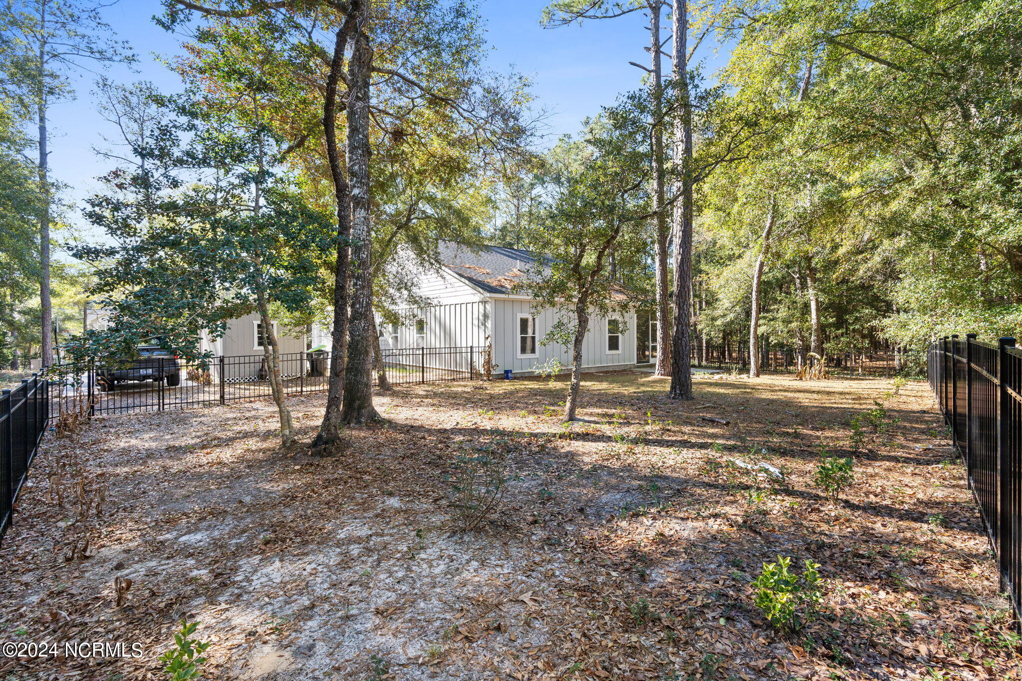 2988 Island Drive SE