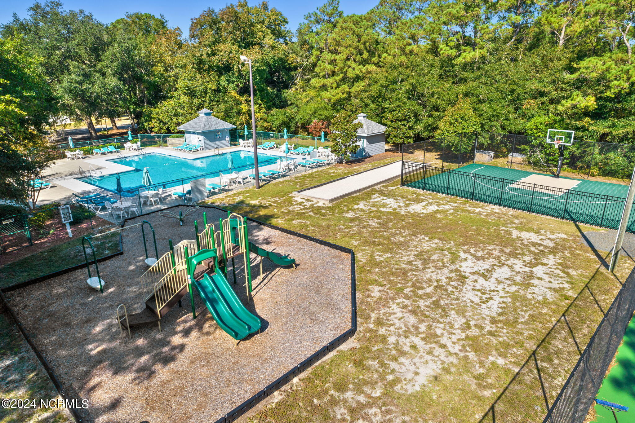 2988 Island Drive SE