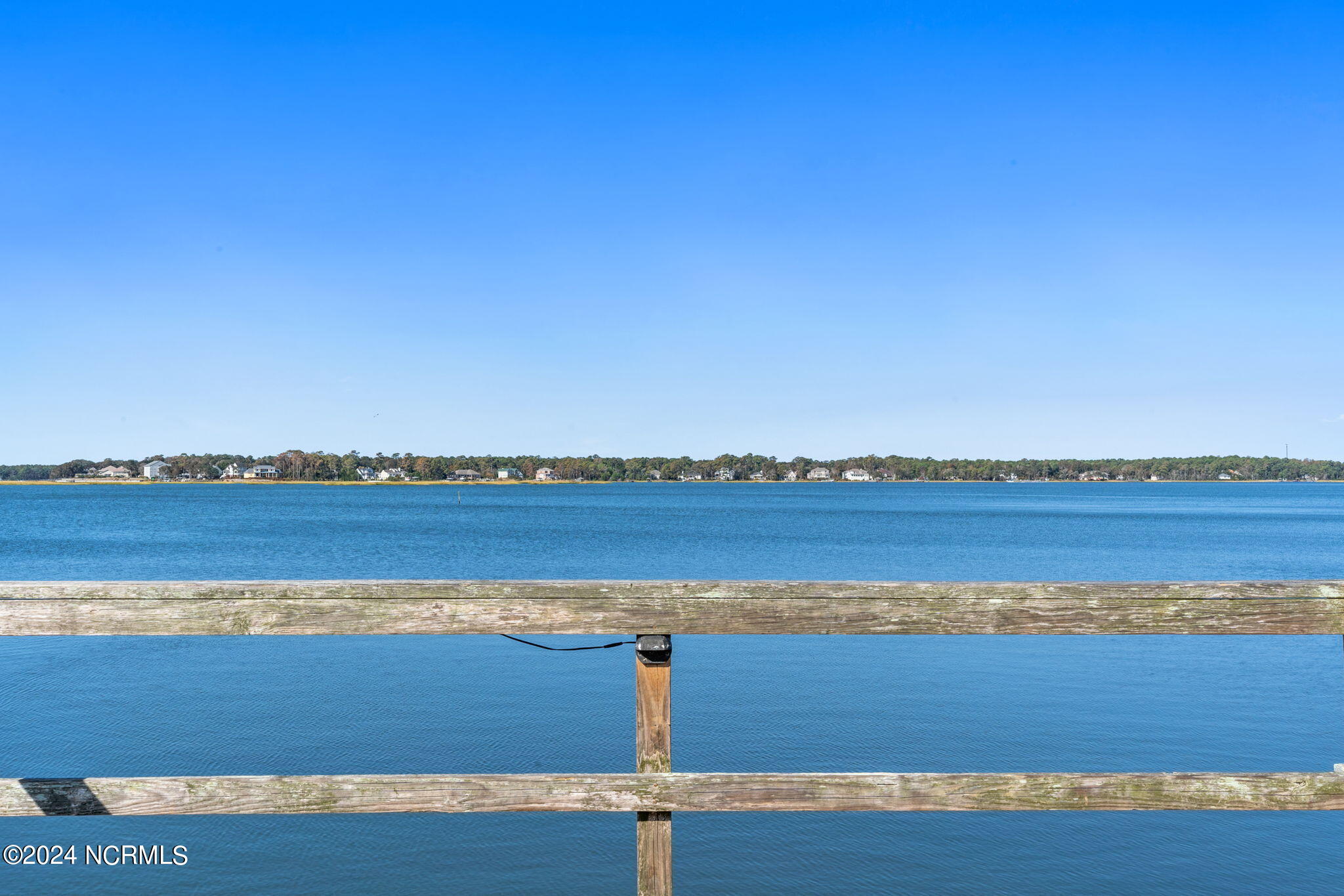 2988 Island Drive SE