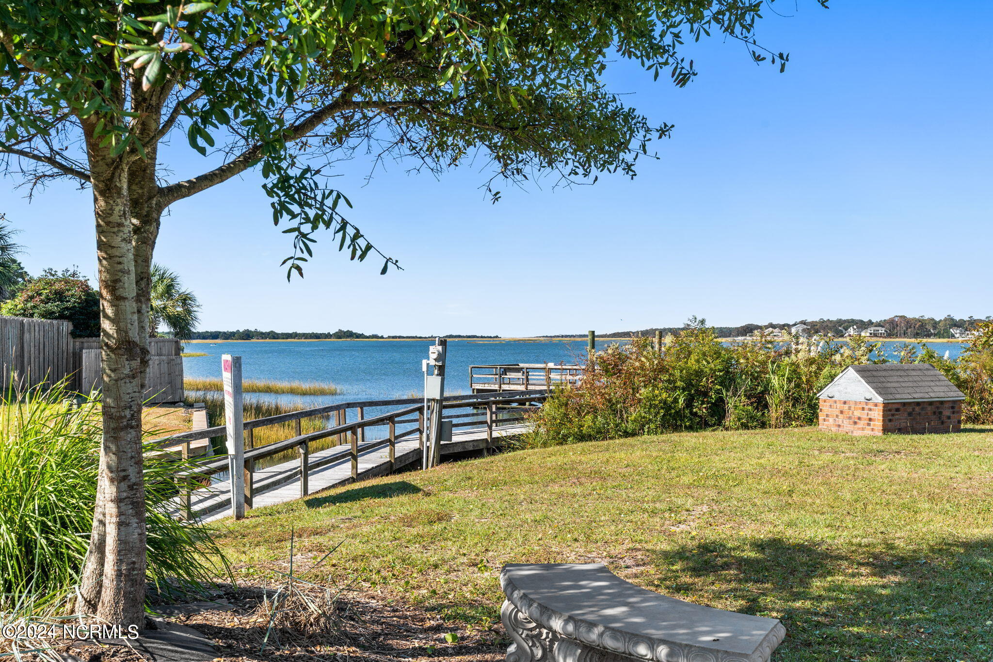 2988 Island Drive SE