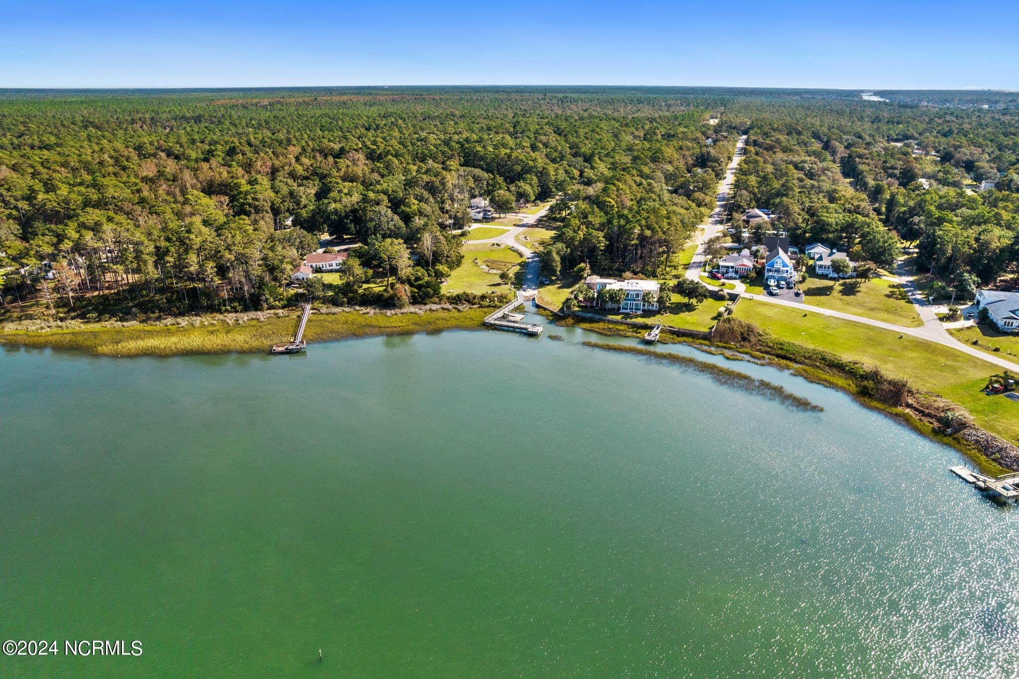 2988 Island Drive SE