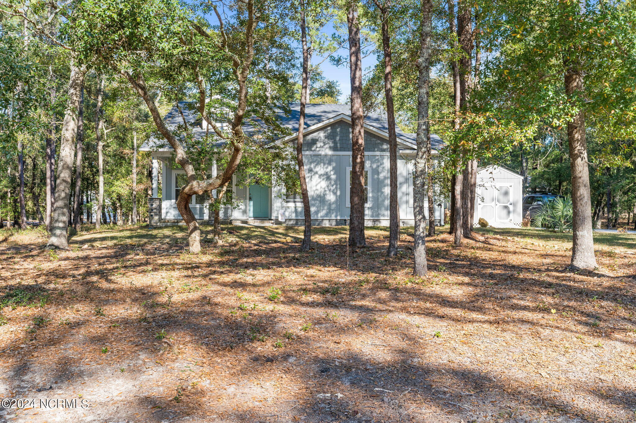 2988 Island Drive SE