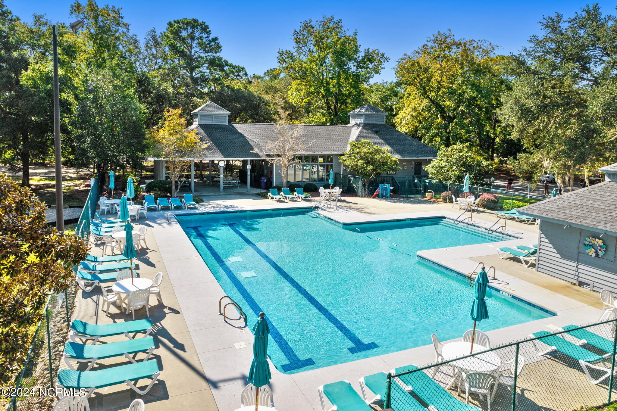 2988 Island Drive SE