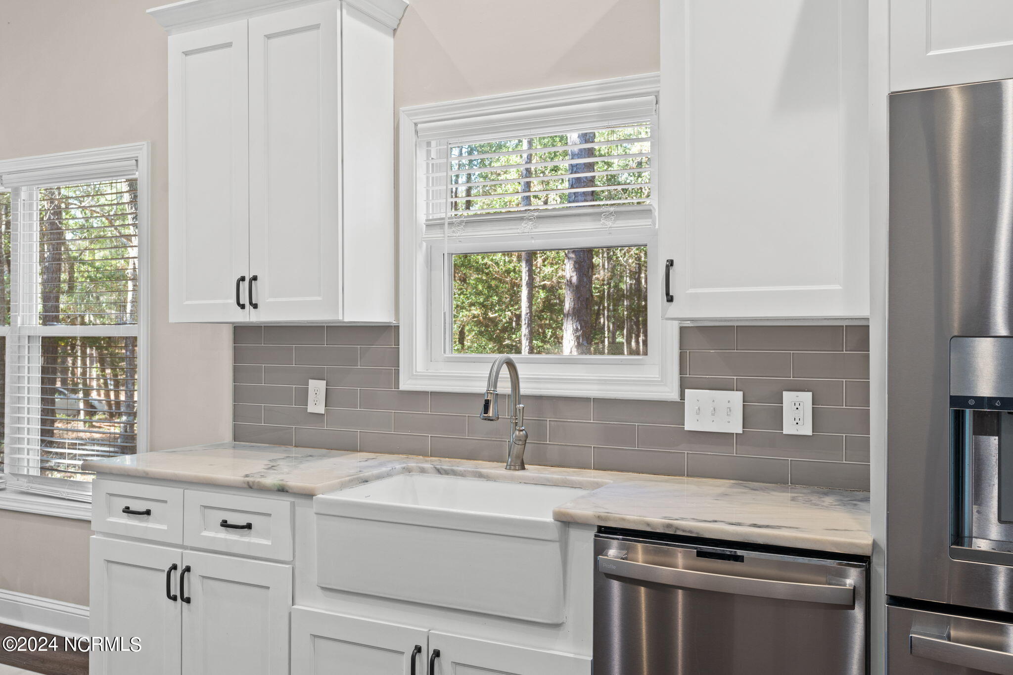 2988 Island Drive SE