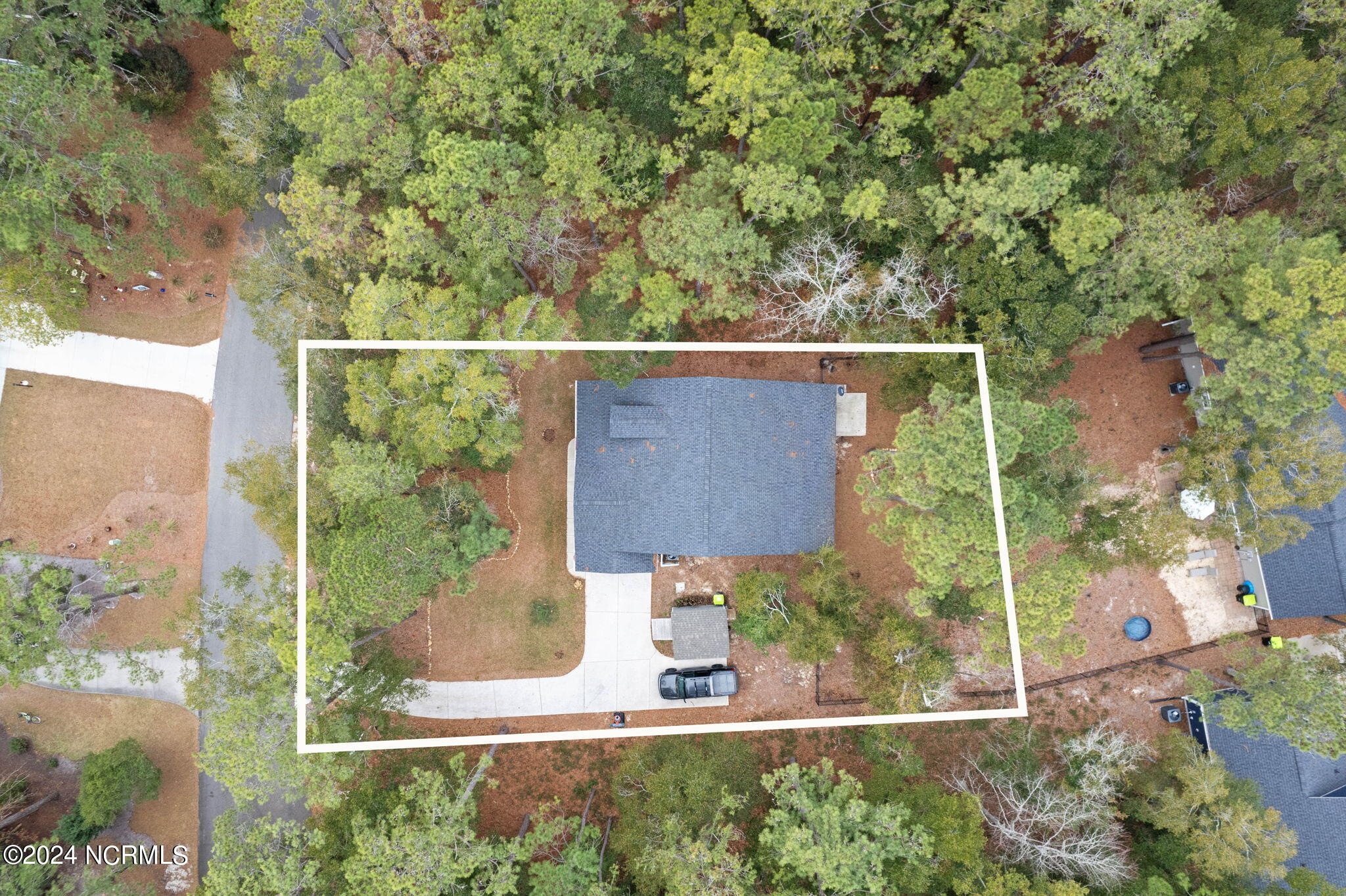 2988 Island Drive SE