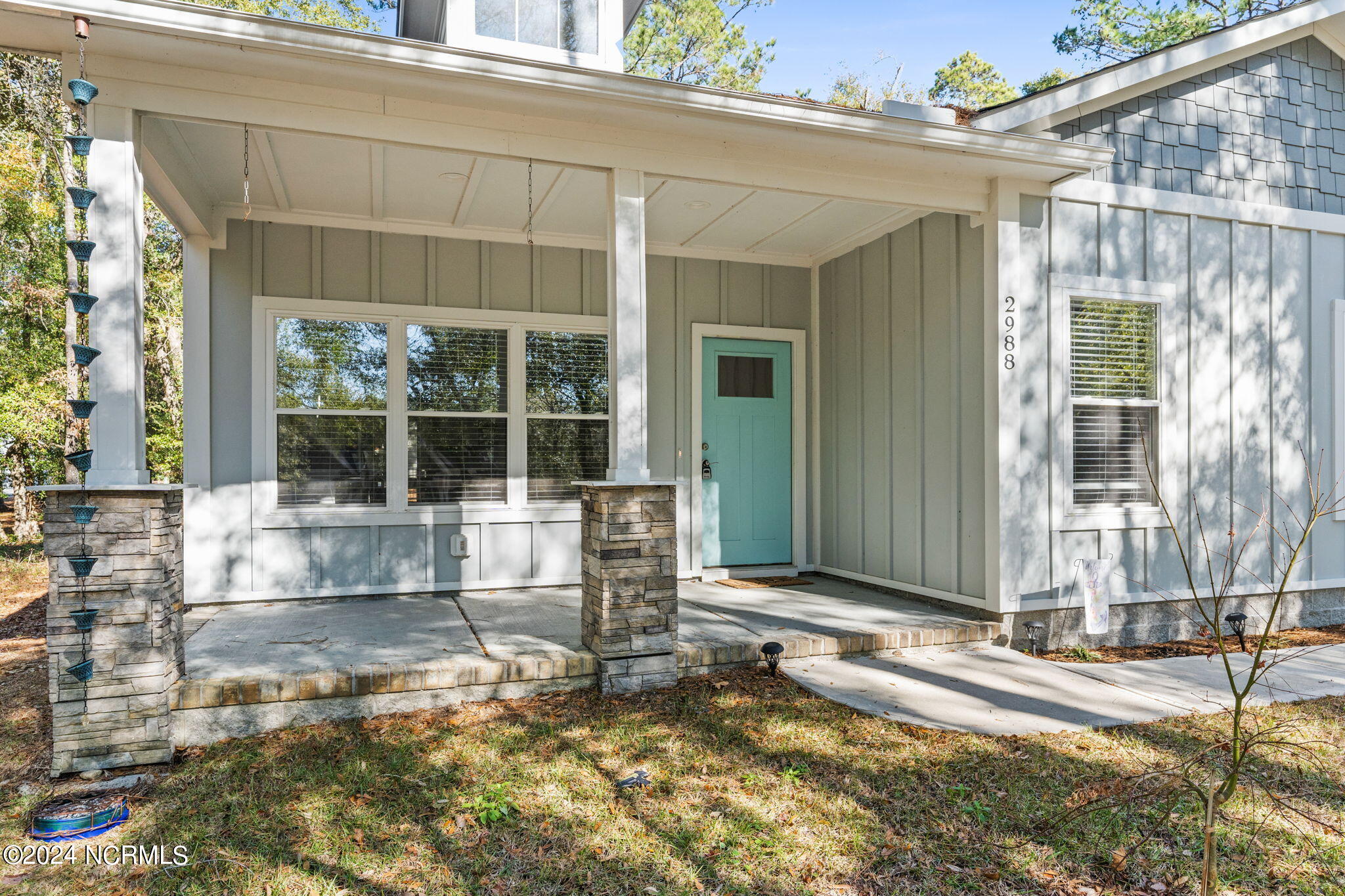 2988 Island Drive SE