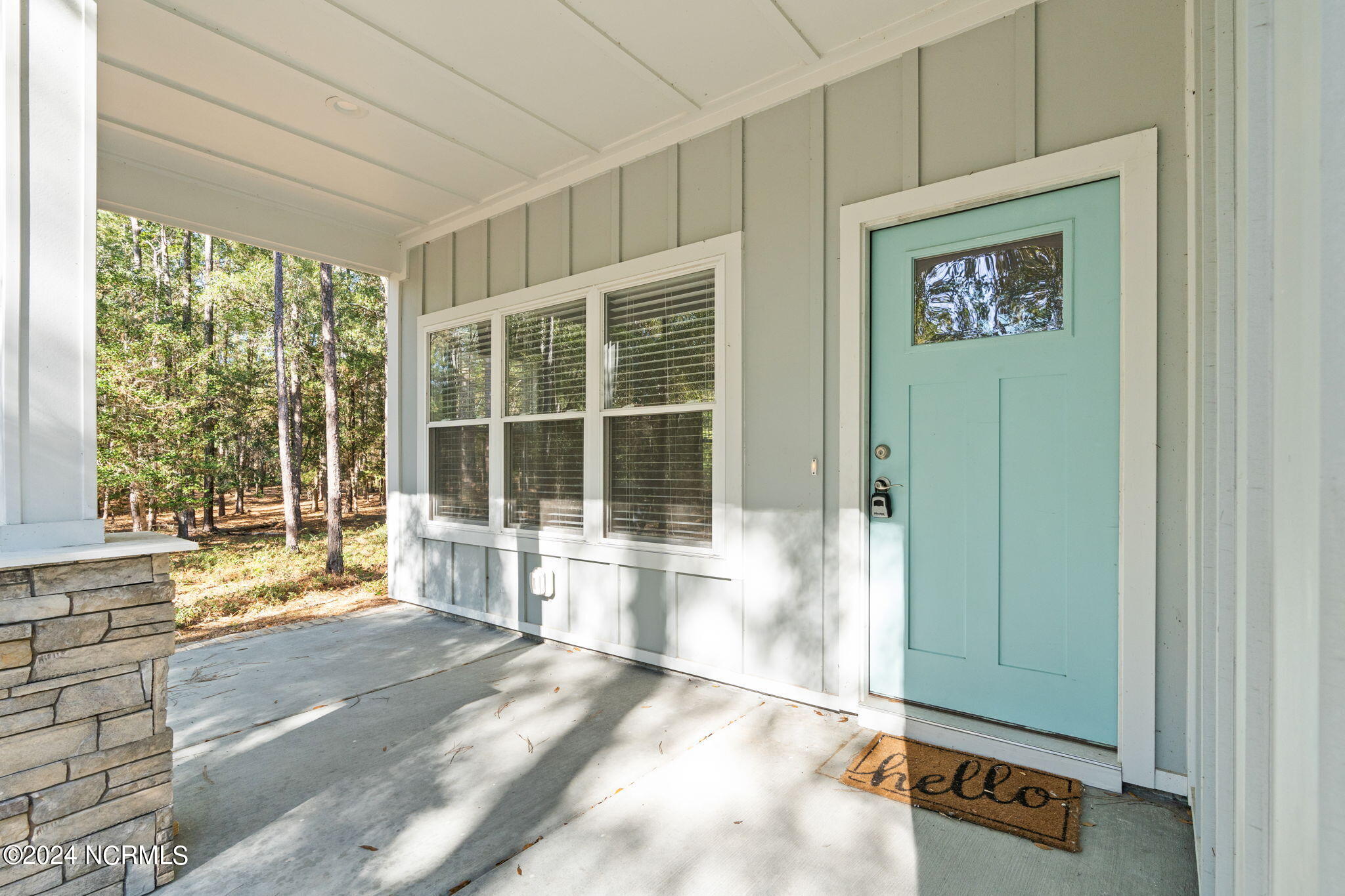 2988 Island Drive SE