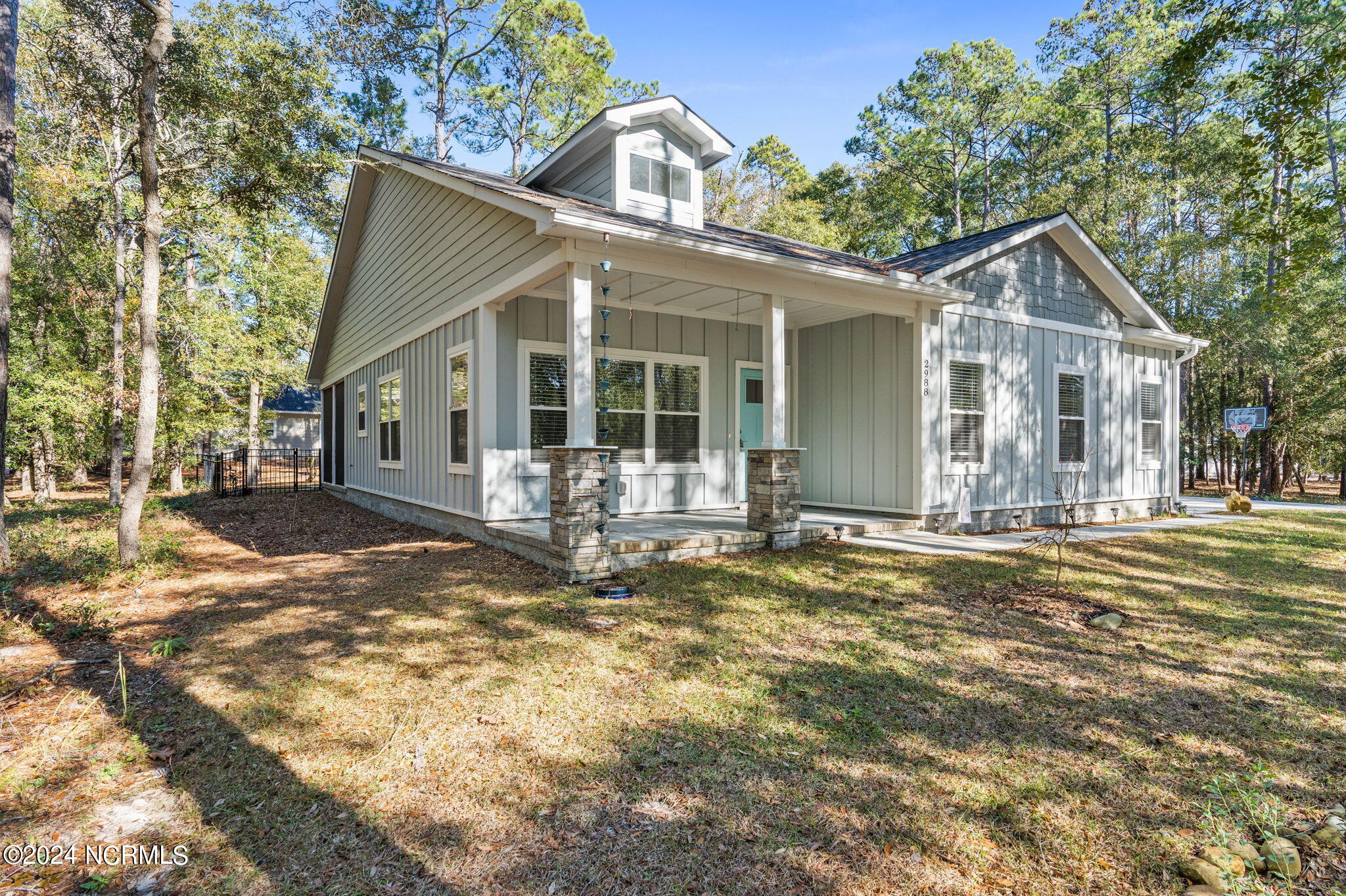 2988 Island Drive SE