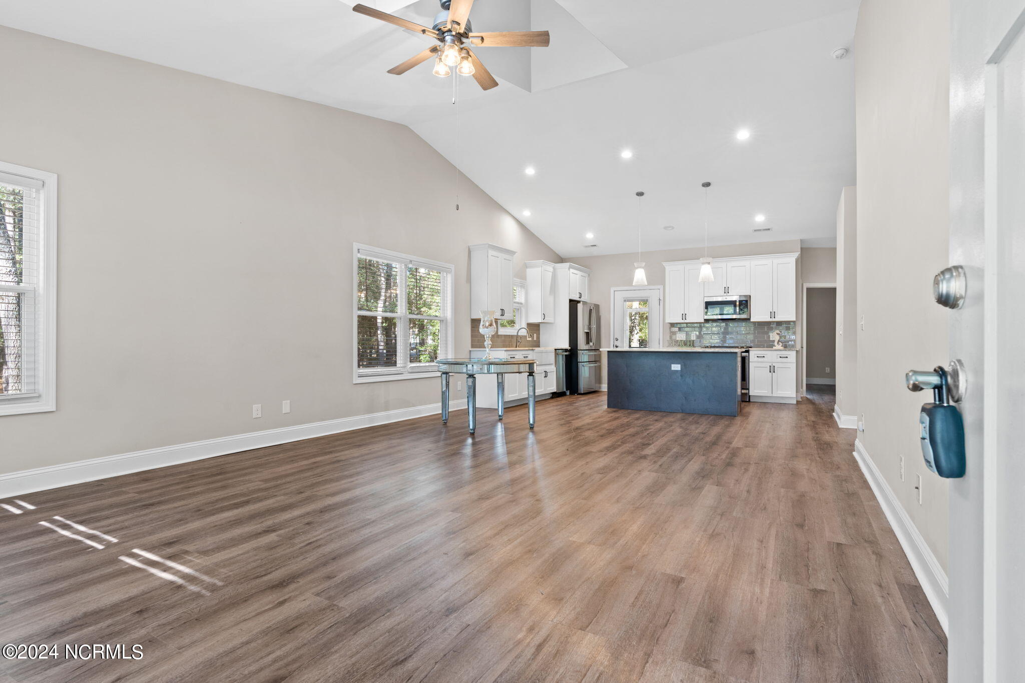 2988 Island Drive SE