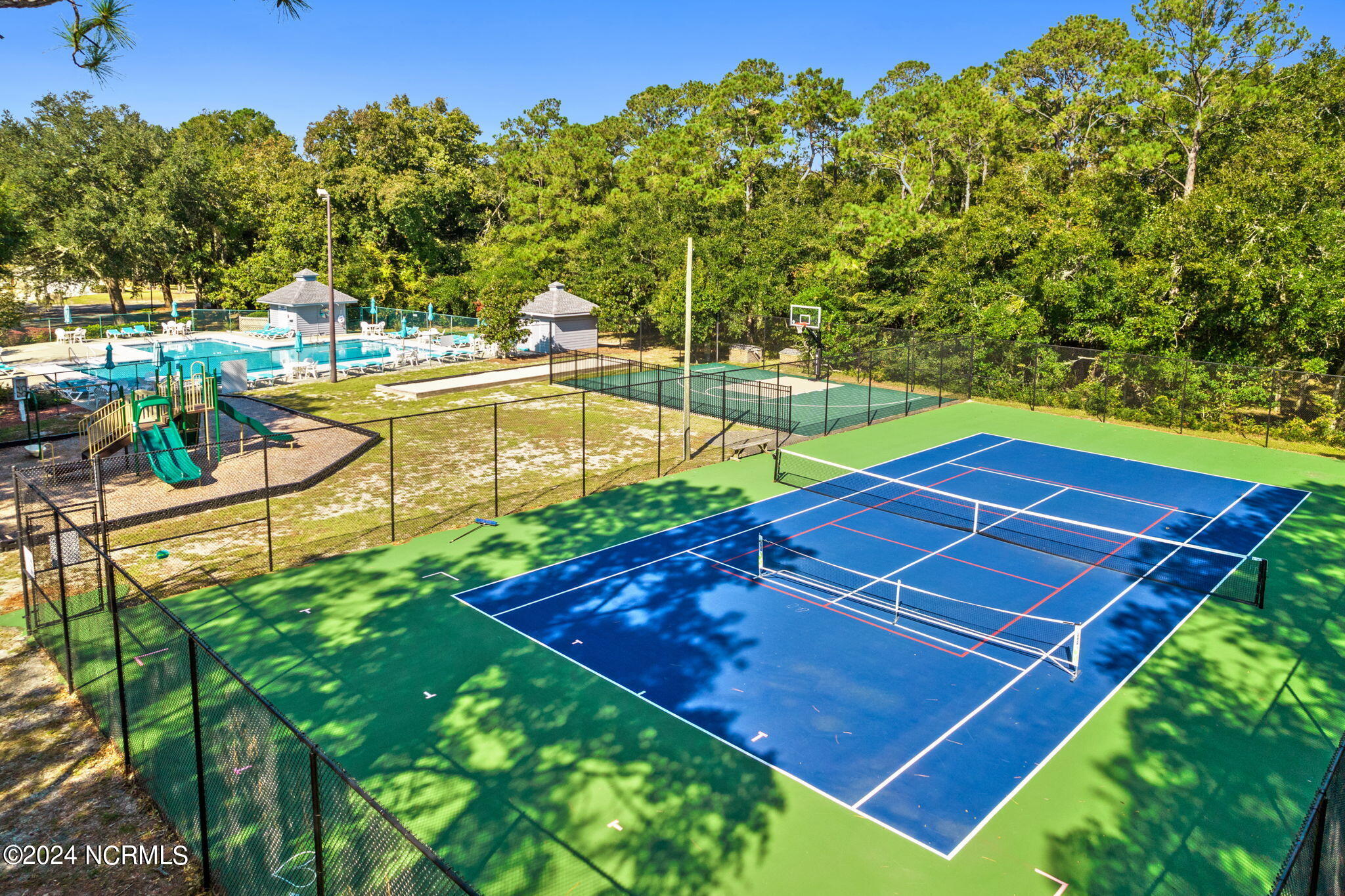 2988 Island Drive SE