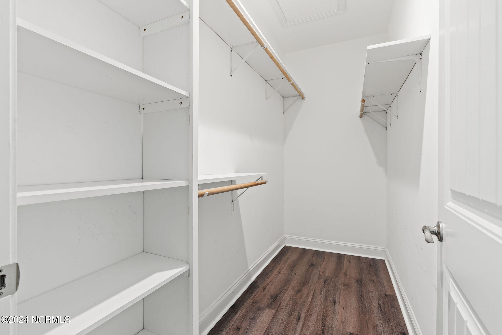 2988 Island Drive SE