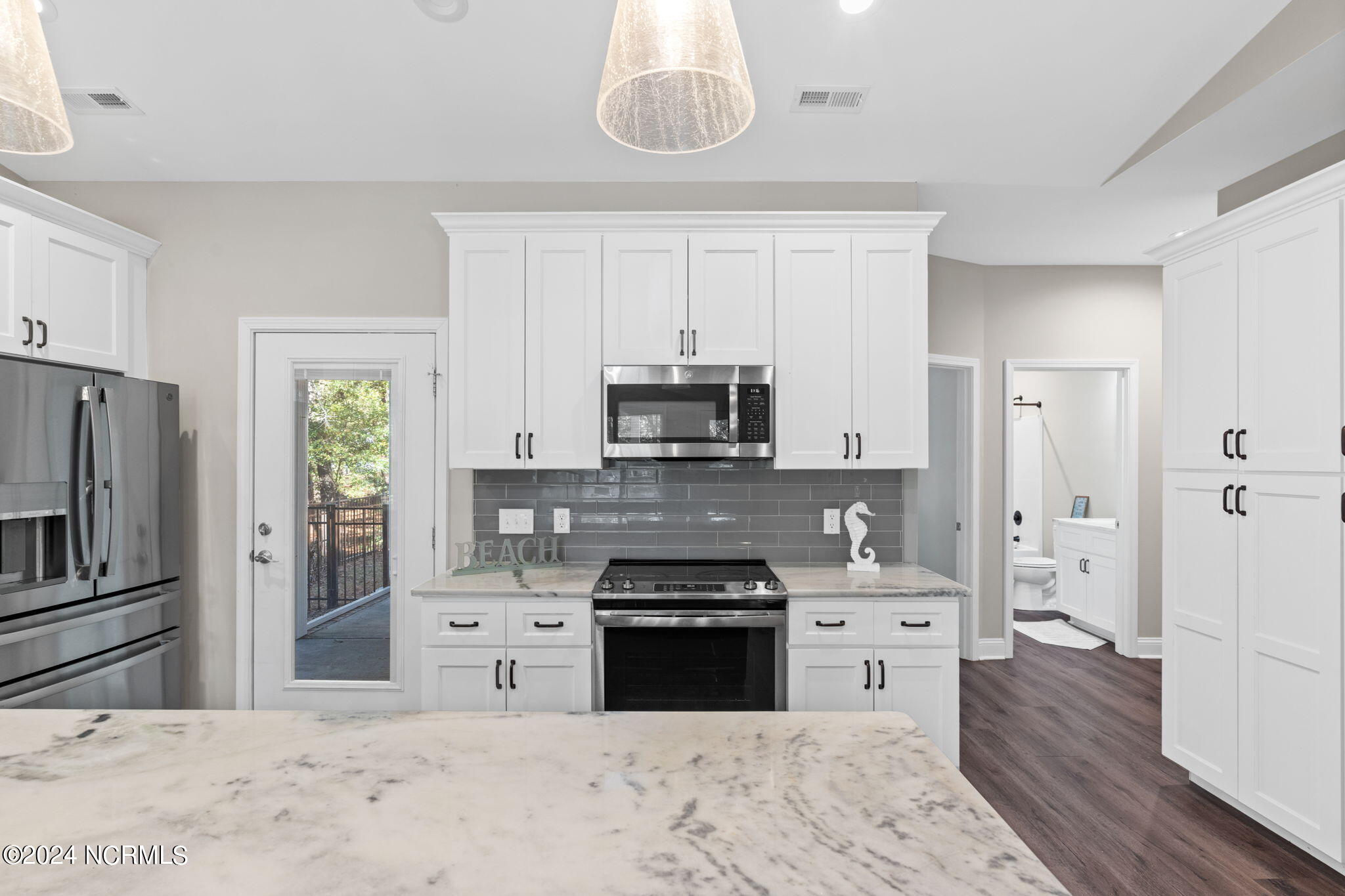 2988 Island Drive SE