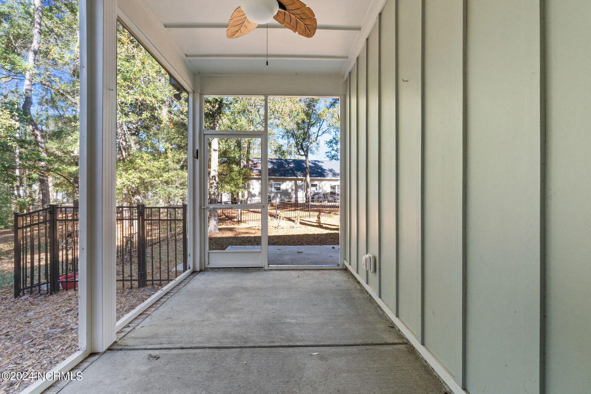 2988 Island Drive SE