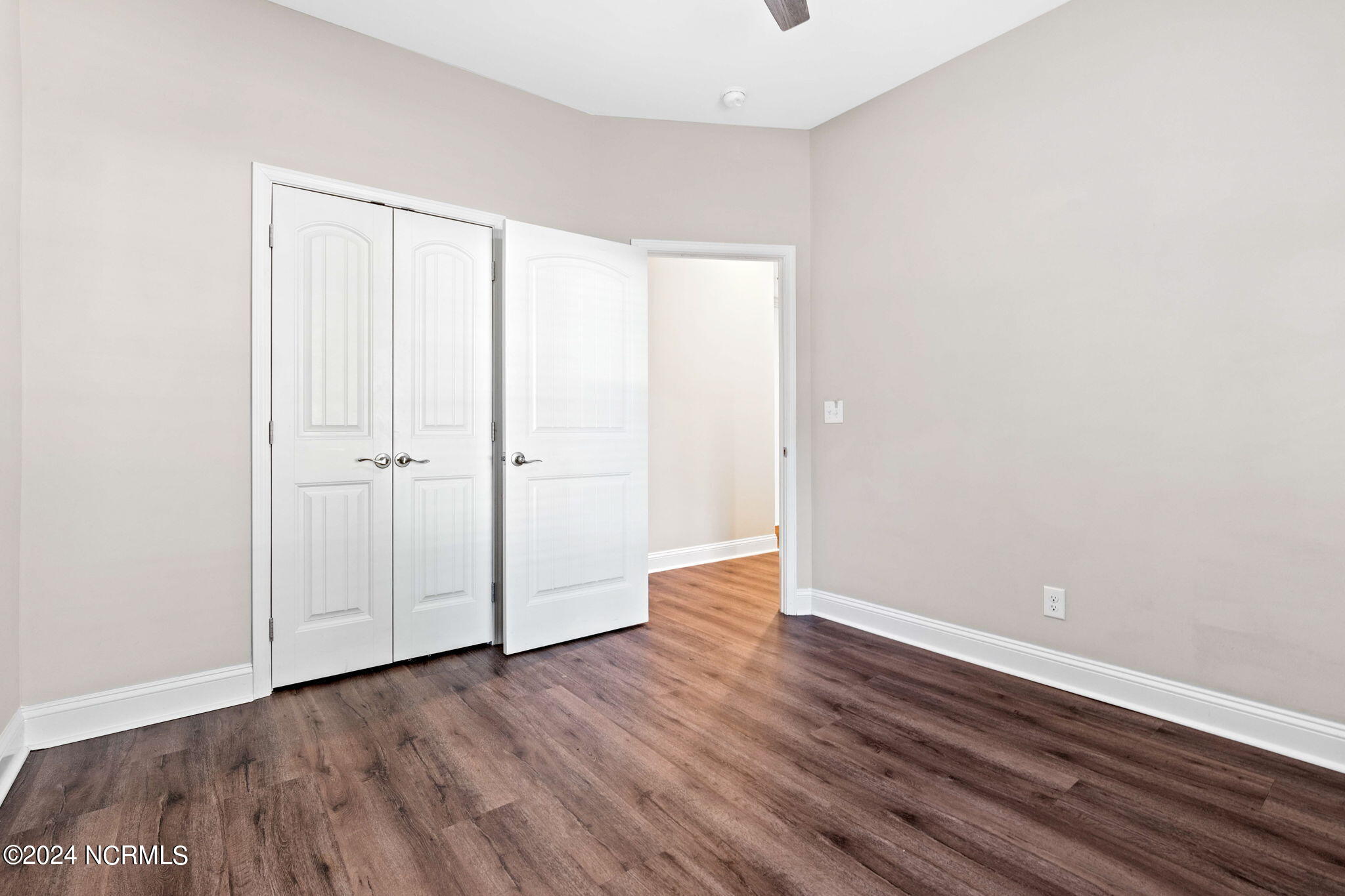 2988 Island Drive SE