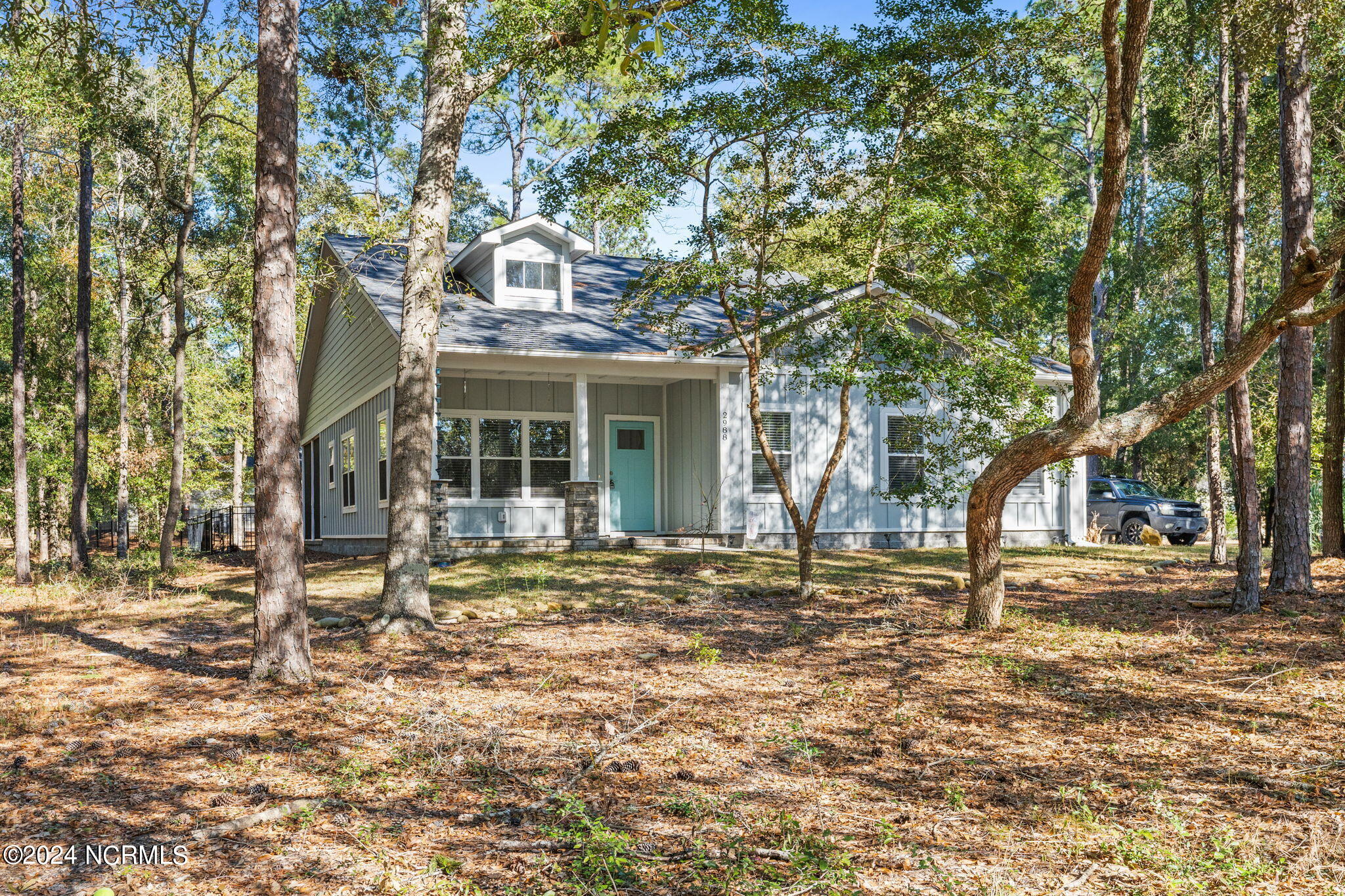 2988 Island Drive SE