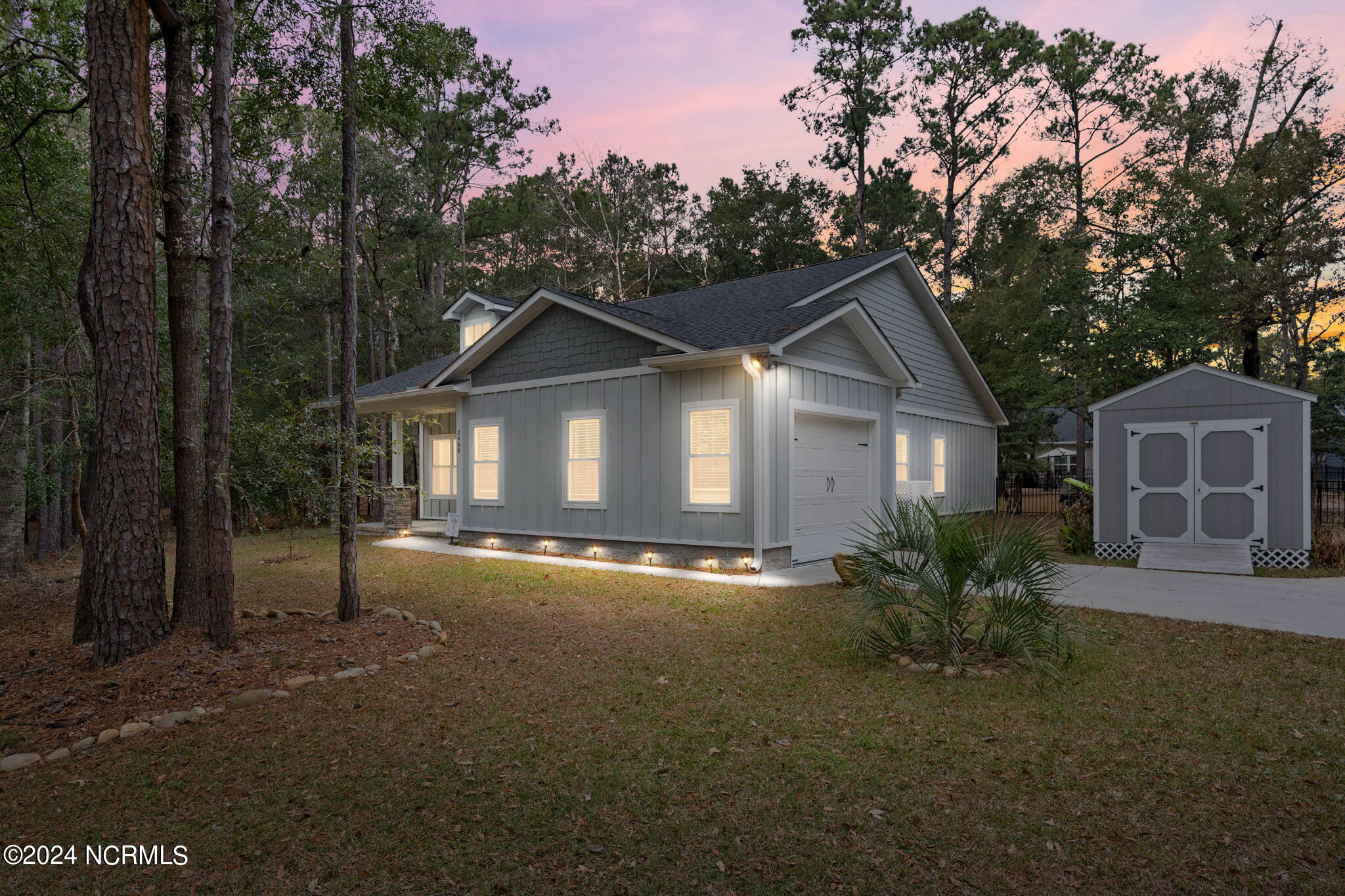 2988 Island Drive SE