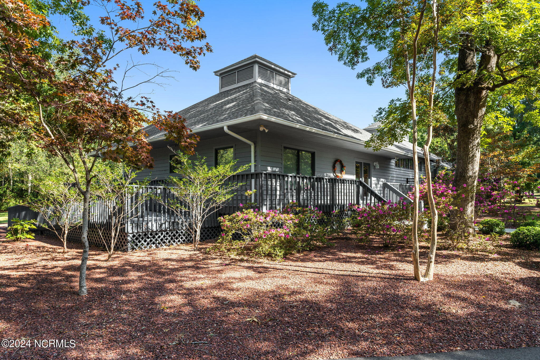 2988 Island Drive SE