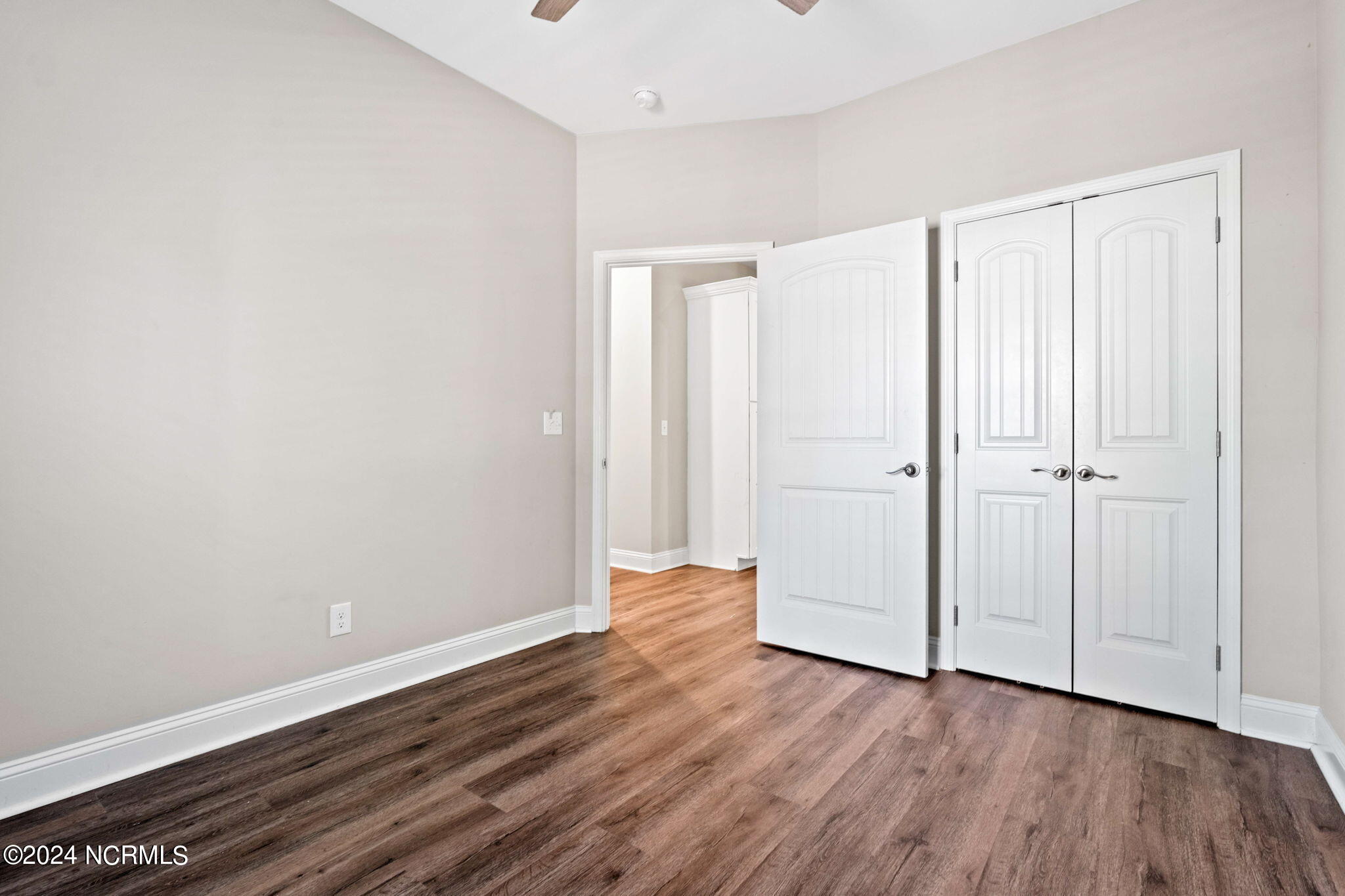 2988 Island Drive SE