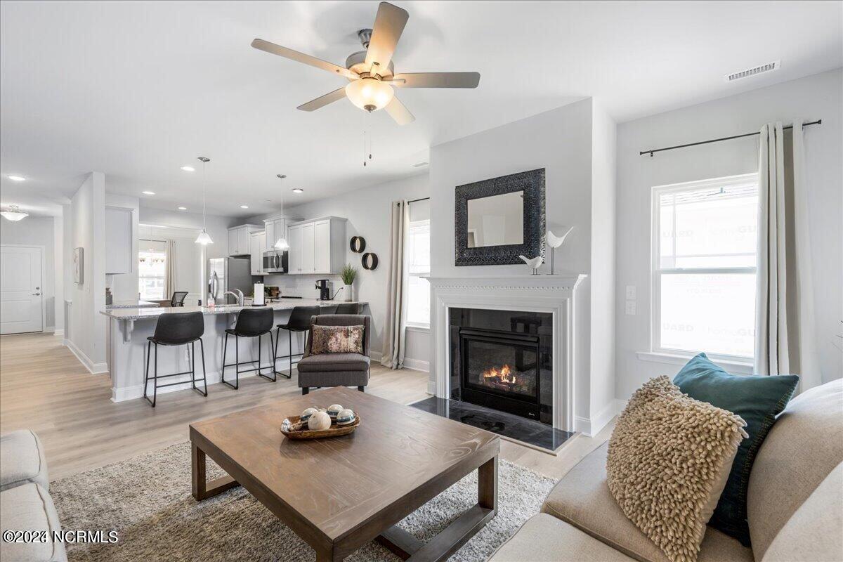 1202 Isu Court SE