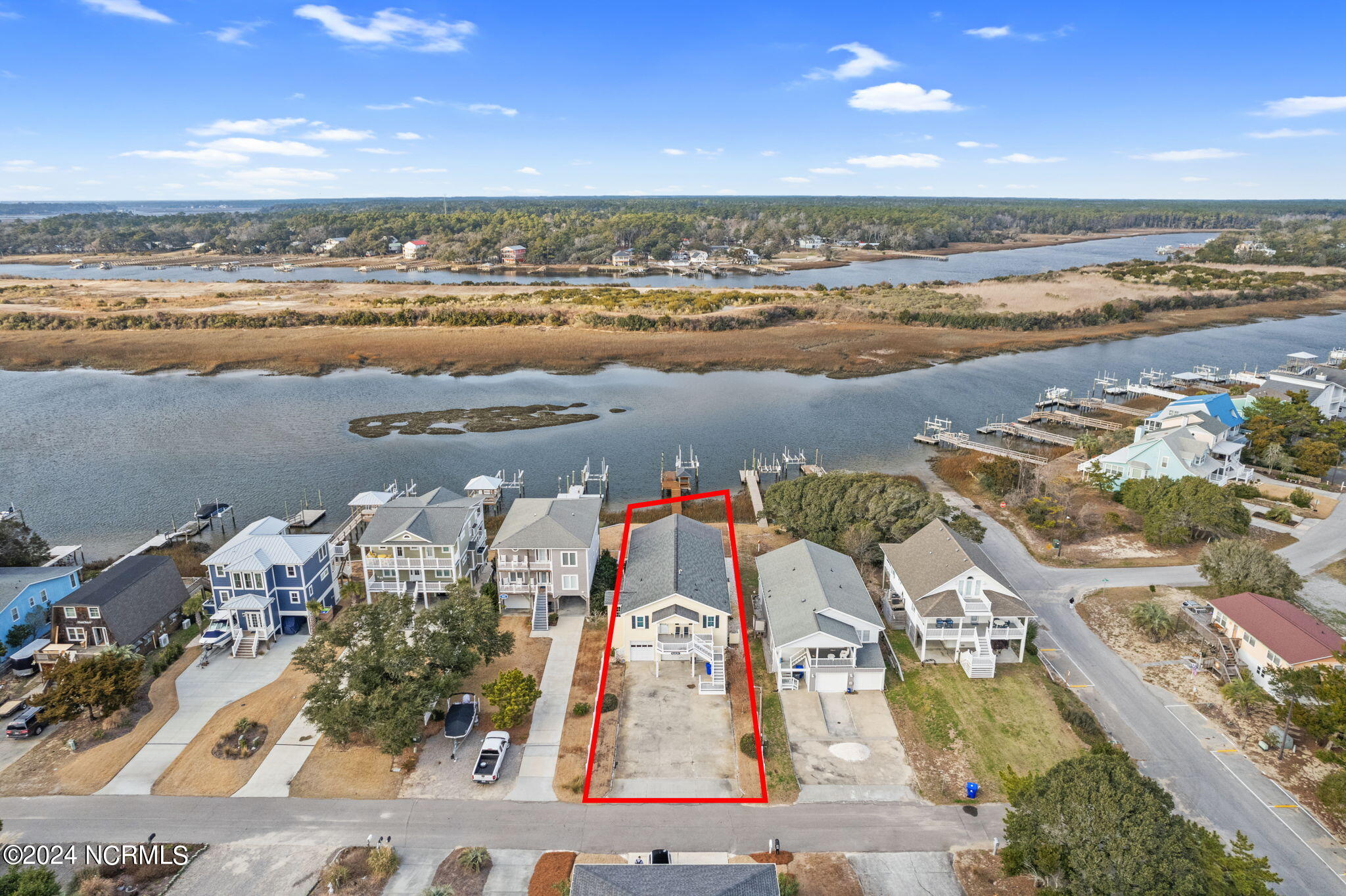 3906 W Dolphin Drive