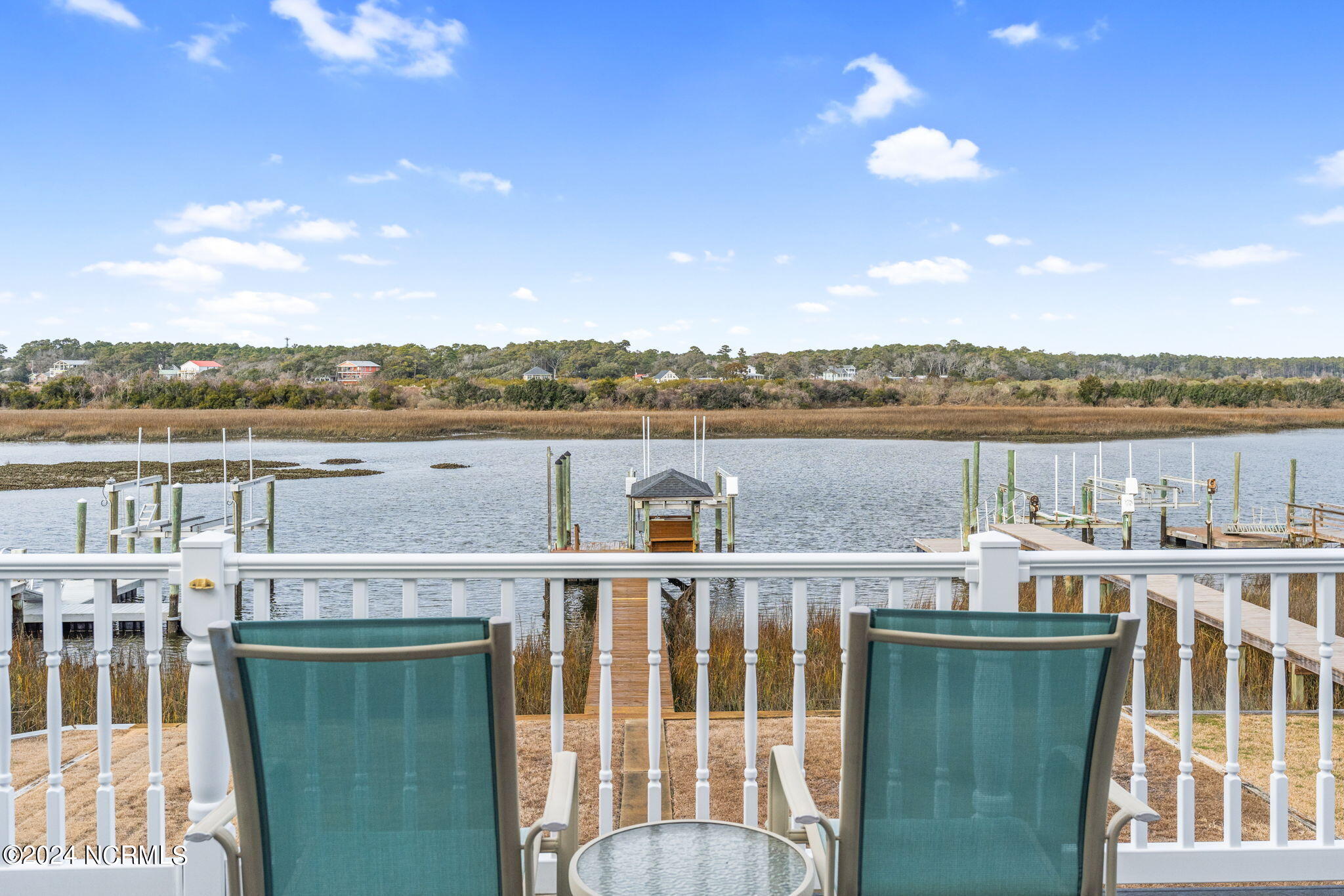 3906 W Dolphin Drive