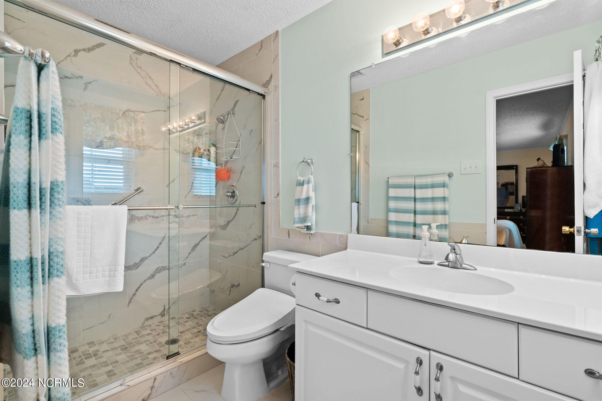 3906 W Dolphin Drive