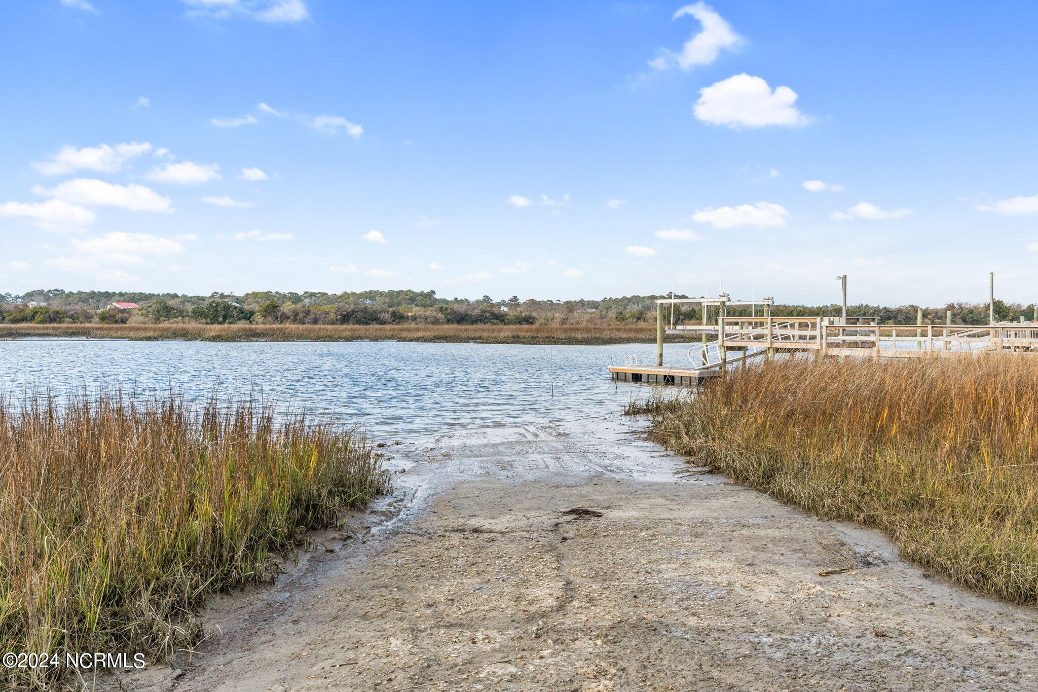 3906 W Dolphin Drive