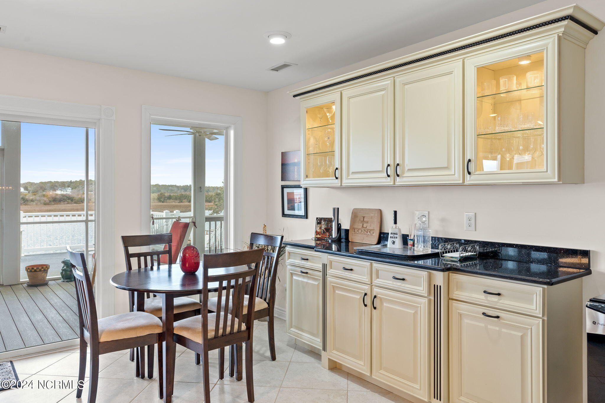 3906 W Dolphin Drive