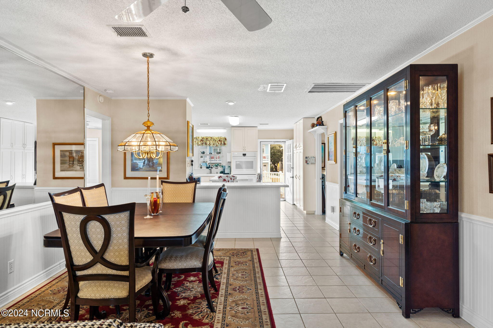 3906 W Dolphin Drive