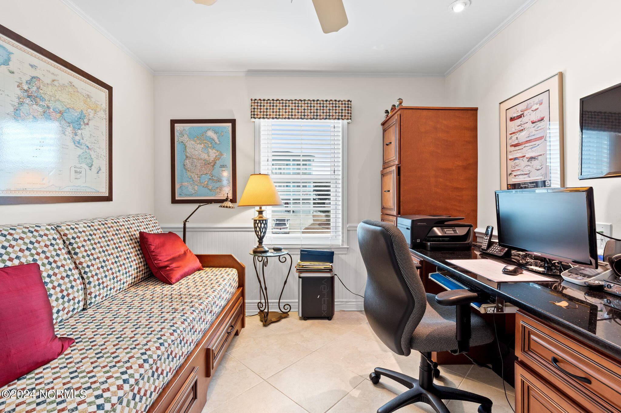 3906 W Dolphin Drive