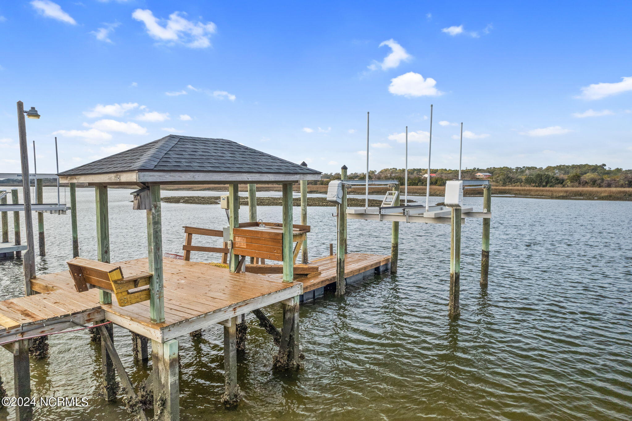 3906 W Dolphin Drive