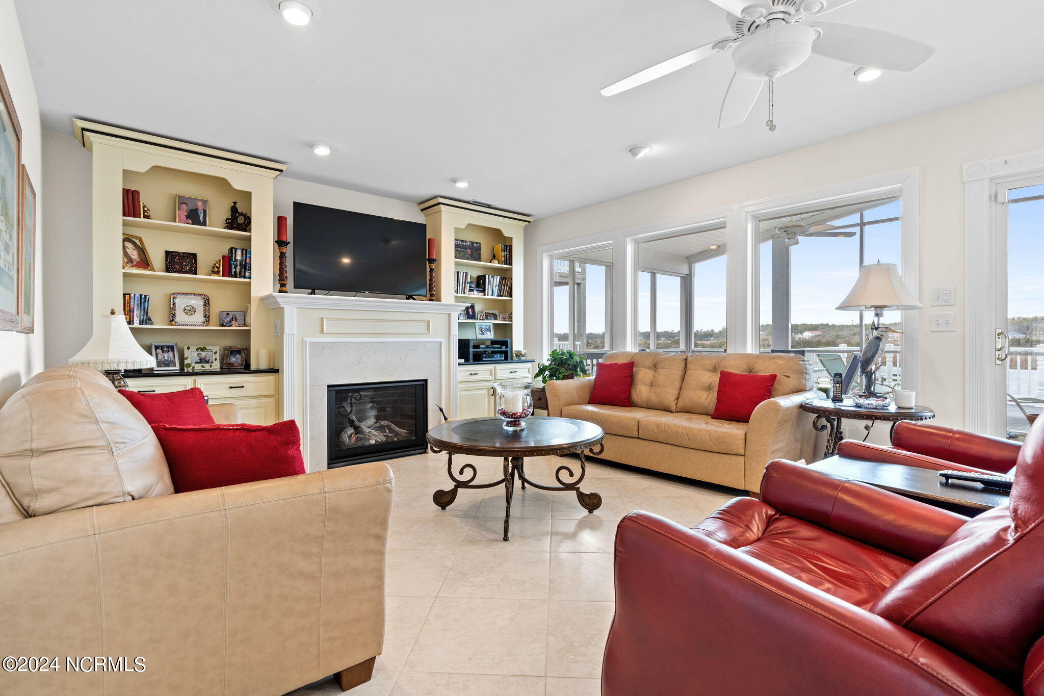 3906 W Dolphin Drive