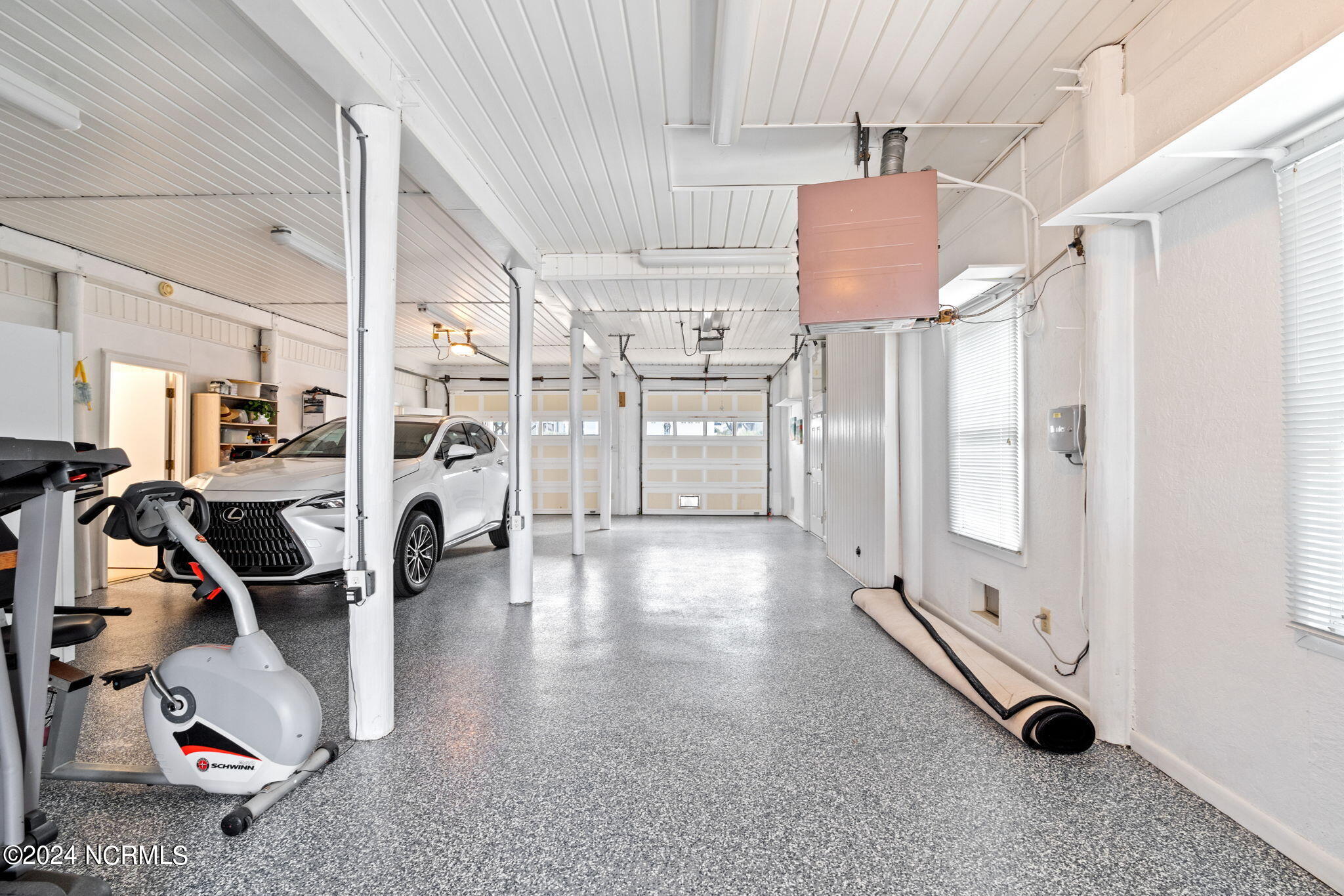 3906 W Dolphin Drive