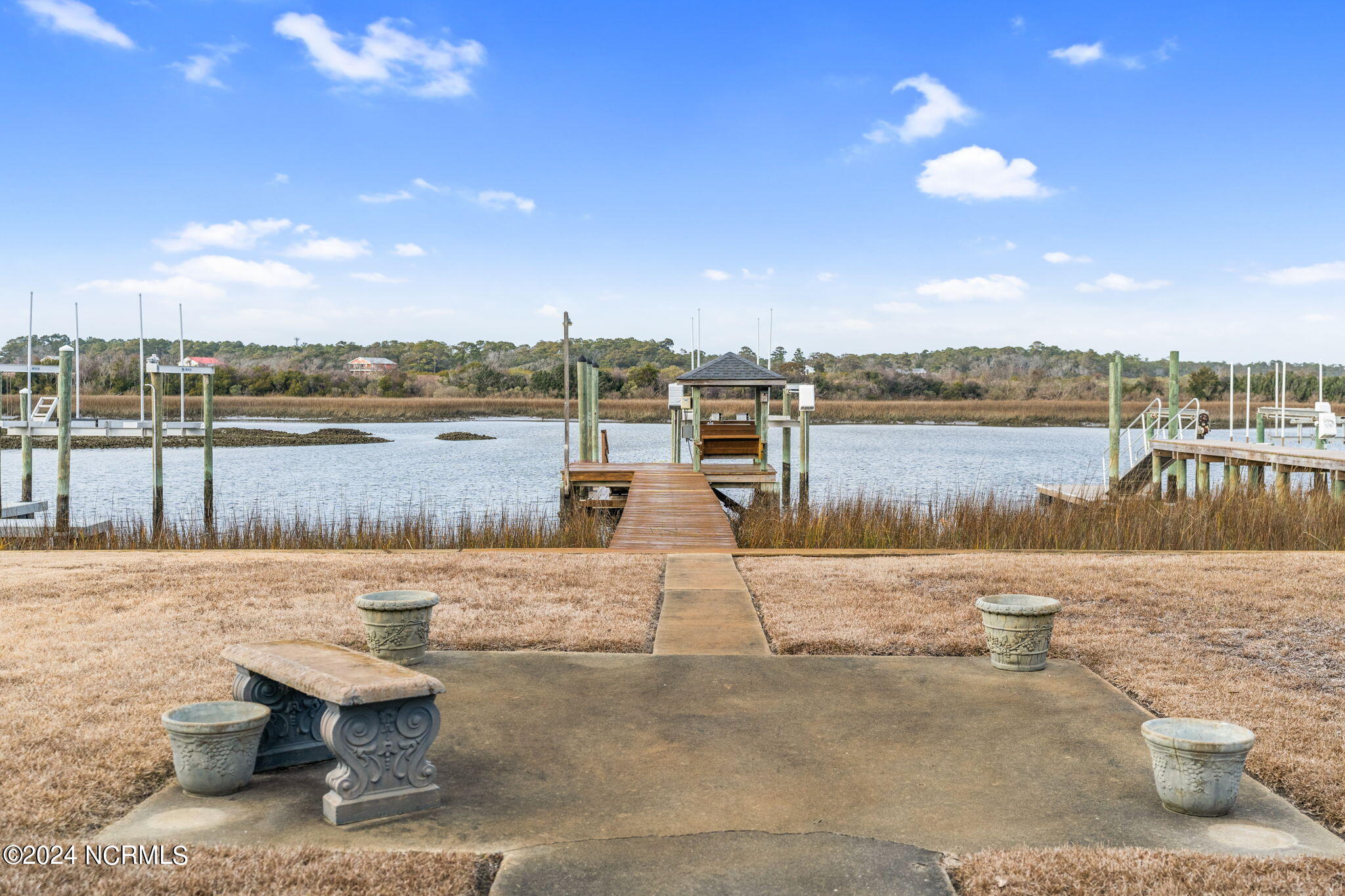 3906 W Dolphin Drive